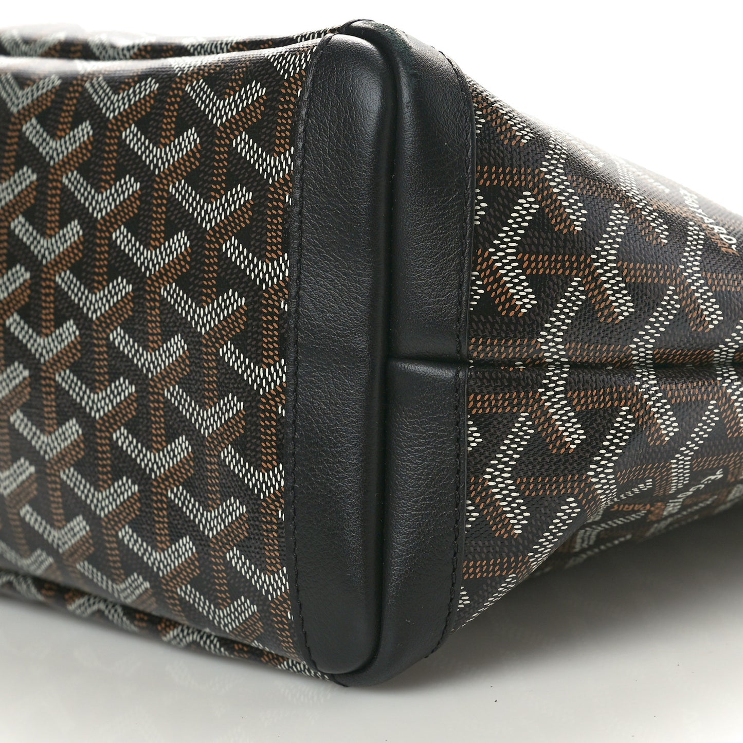 Goyardine Artois PM Black