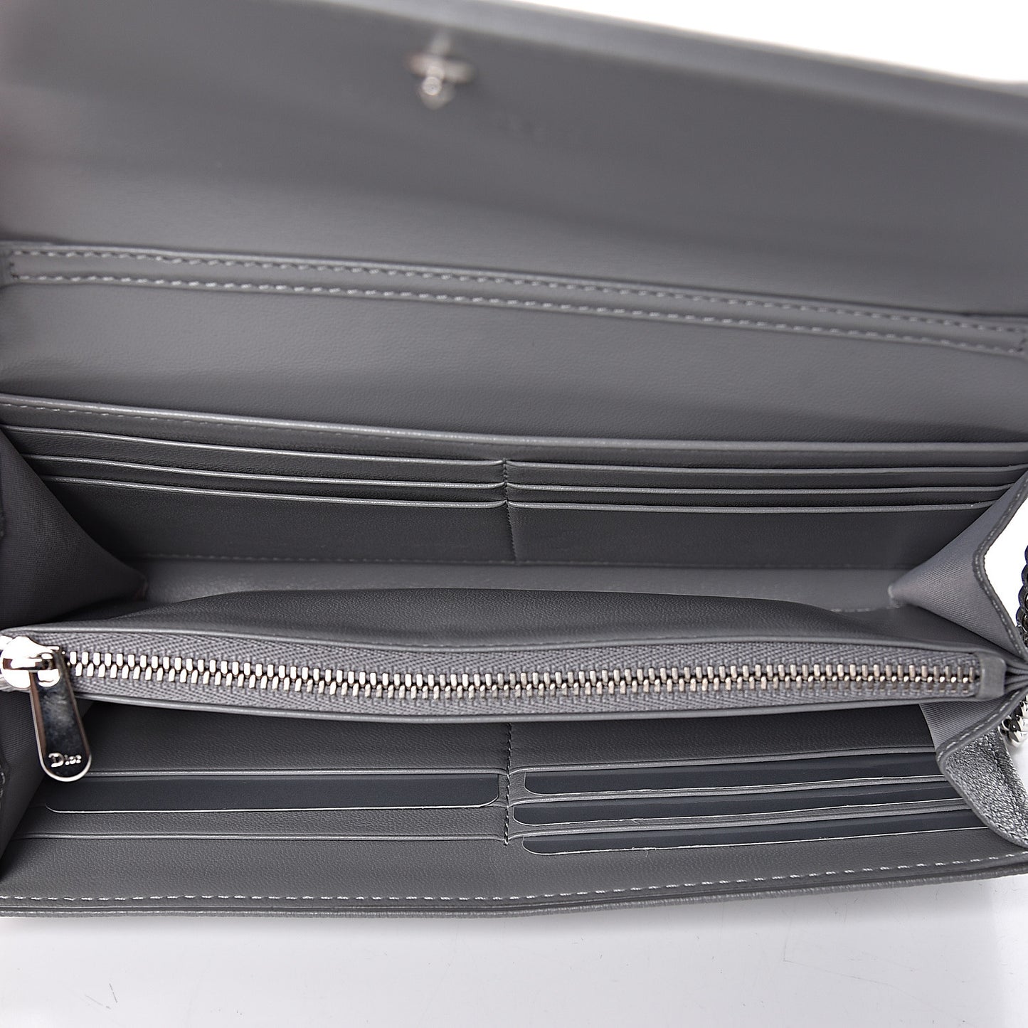 Grained Calfskin Diorama Croisiere Chain Wallet Gris