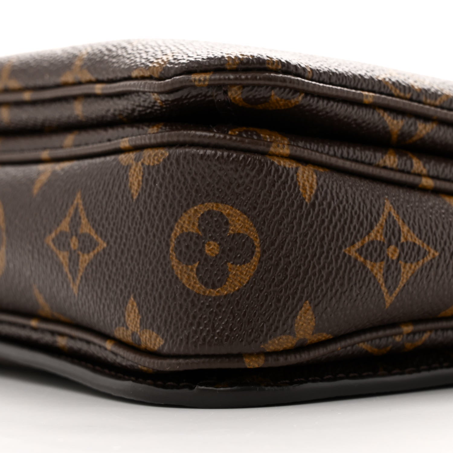 Louis Vuitton Monogram Pochette Metis 10 of 18