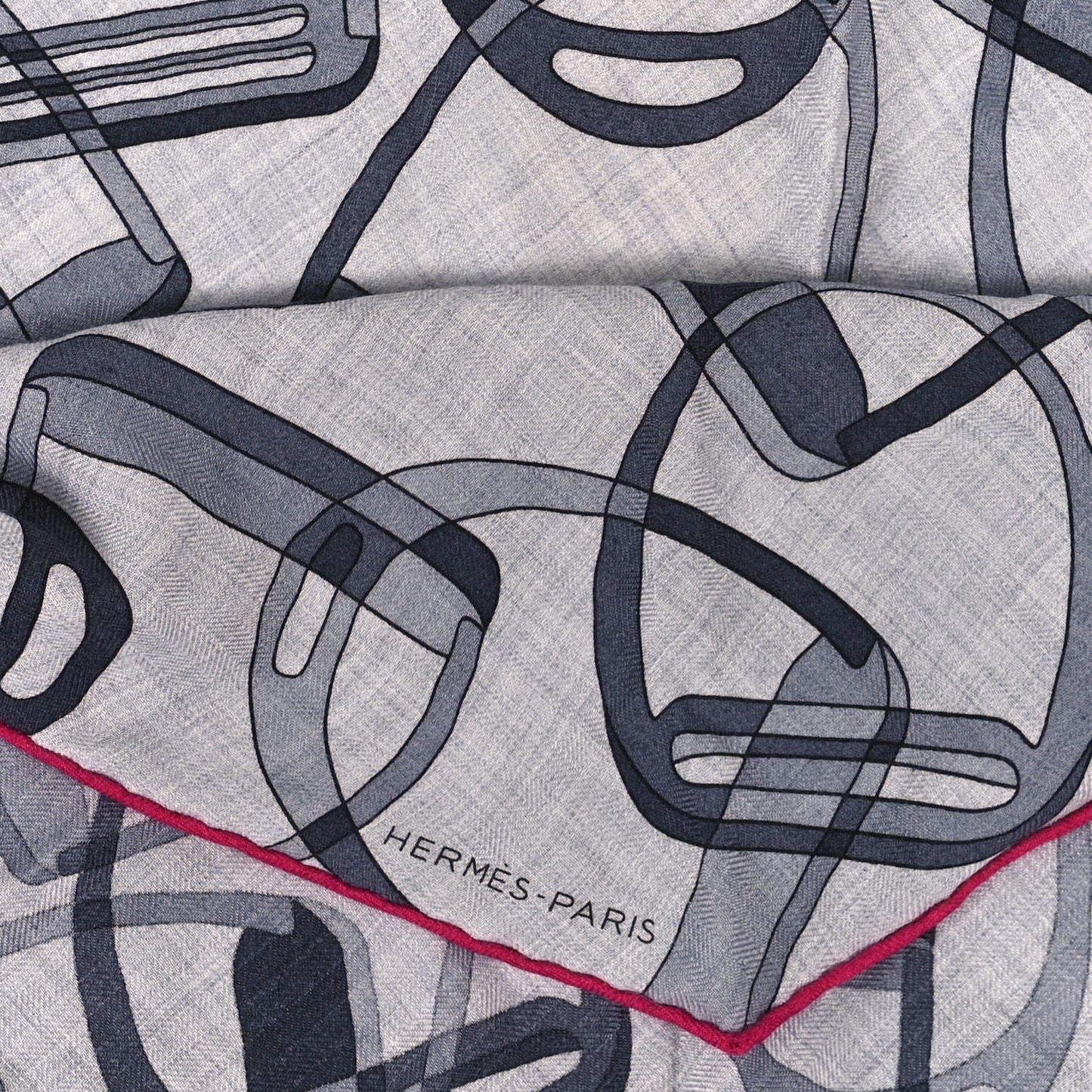 Silk Quincaillerie Equestre Losange Losange Scarf Gris Chine Gris Fuchsia
