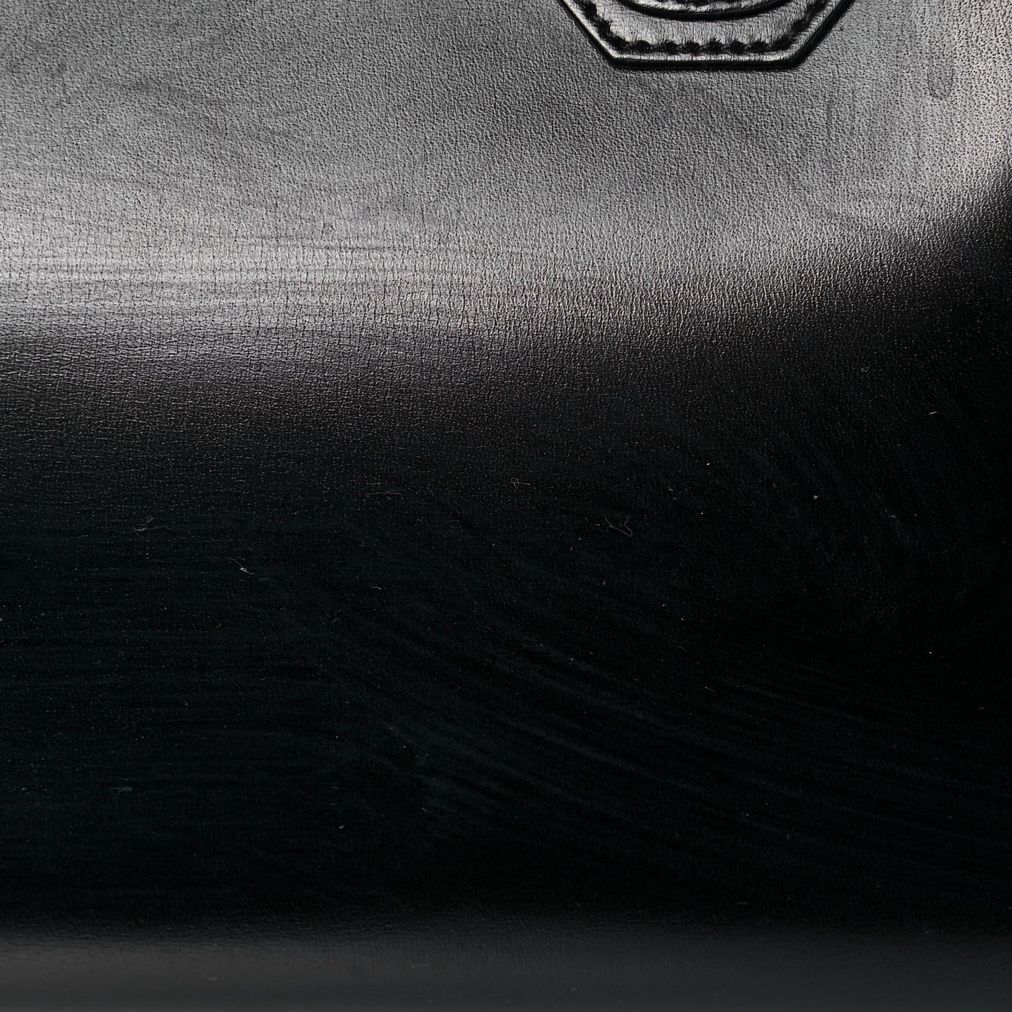 Shiny Lord Calfskin Medium Antigona Black