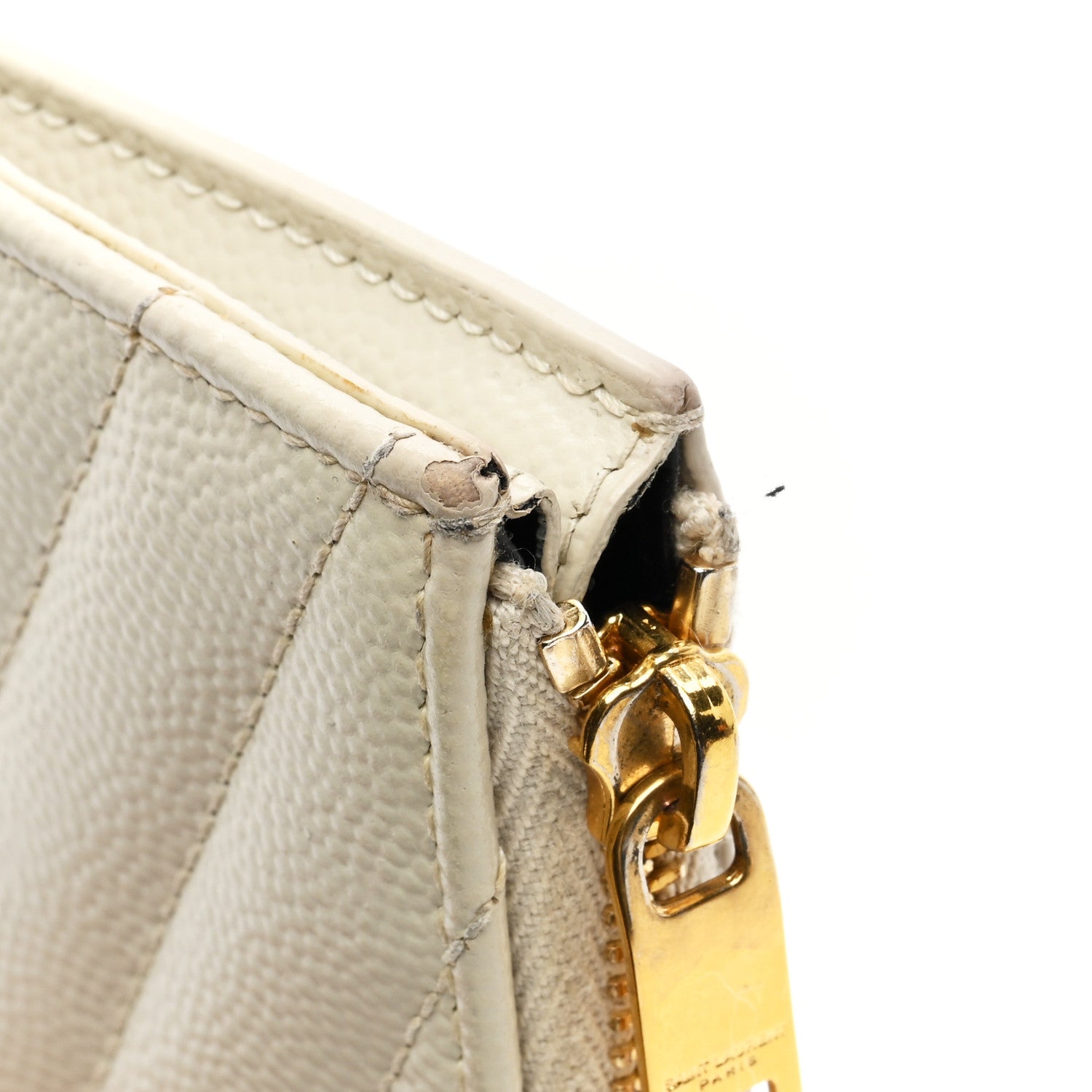 Saint Laurent Grain De Poudre Matelasse Chevron Monogram Fragments Zippered Card Case Crema Soft 7 of 8