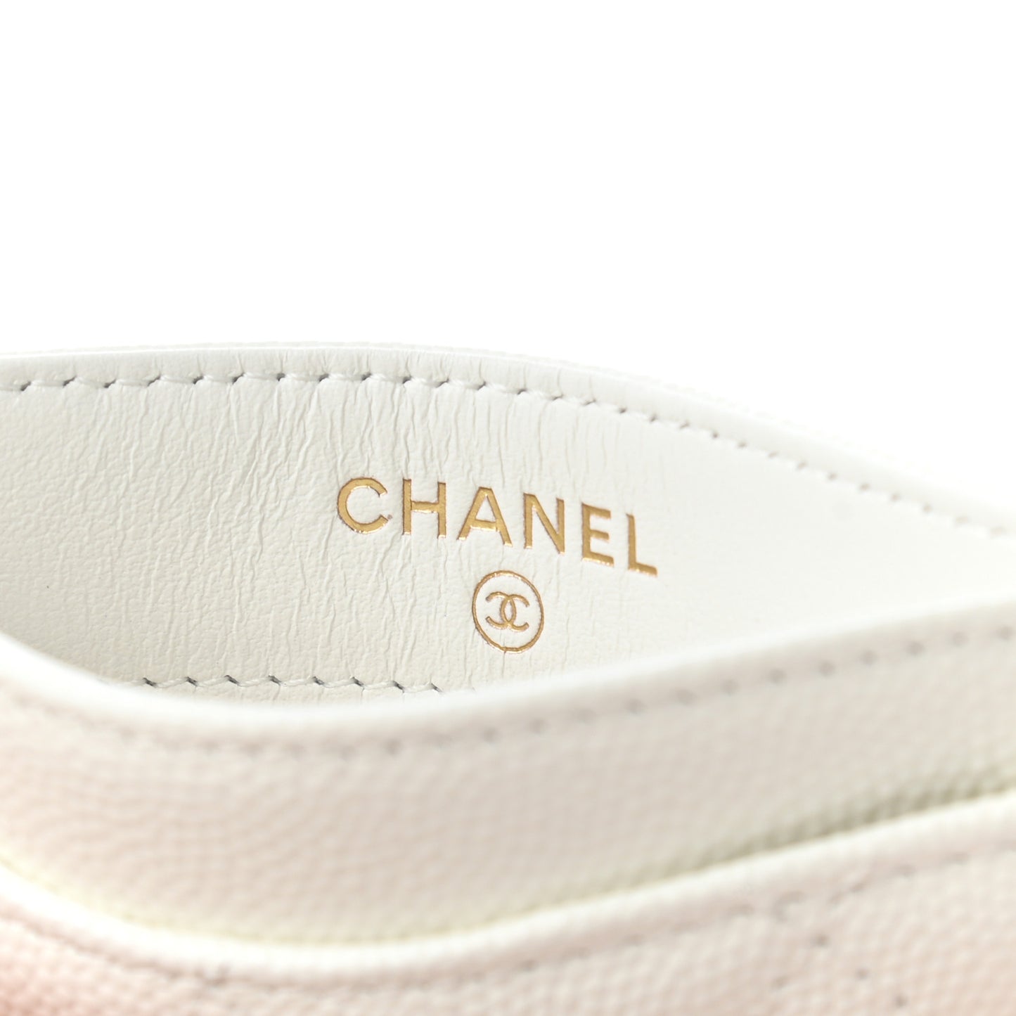 Caviar Quilted Card Holder White