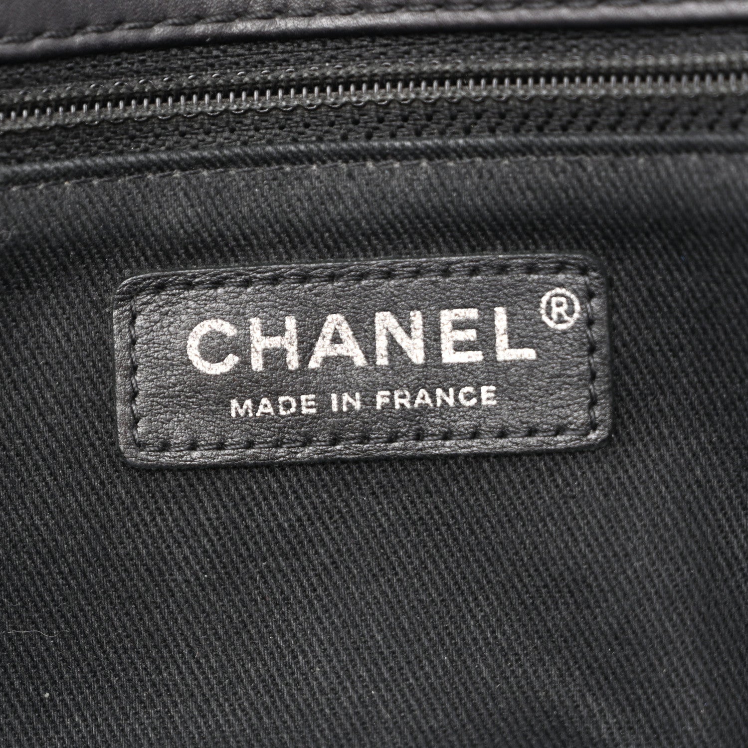 Chanel Calfskin Quilted Double Stitch Hamptons Clutch with Chain Black 5 of 11