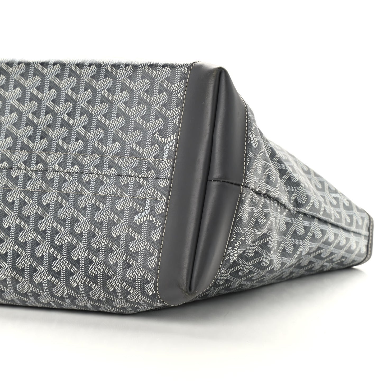 Goyardine Bellechasse MM Grey