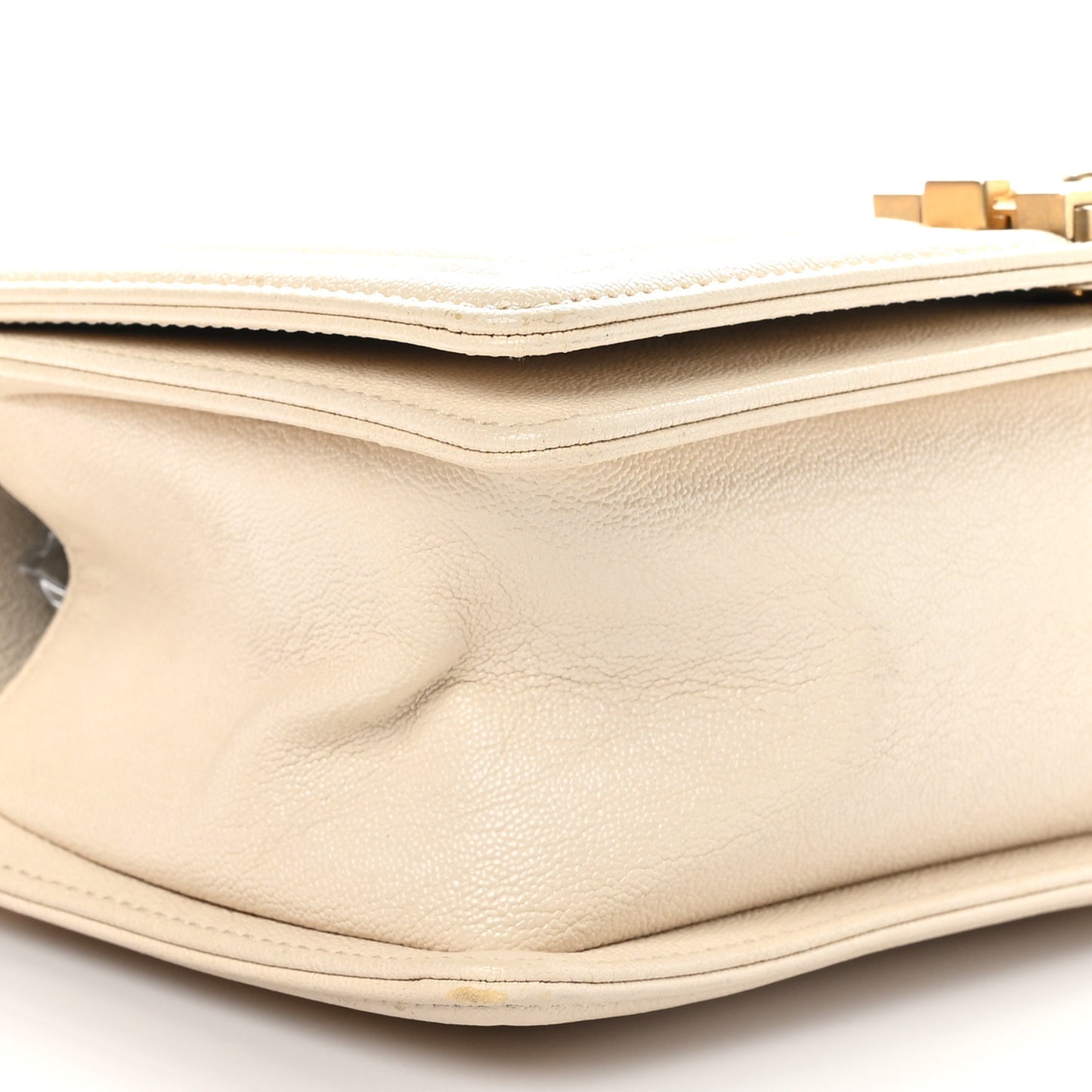 Caviar Quilted Medium Boy Flap White