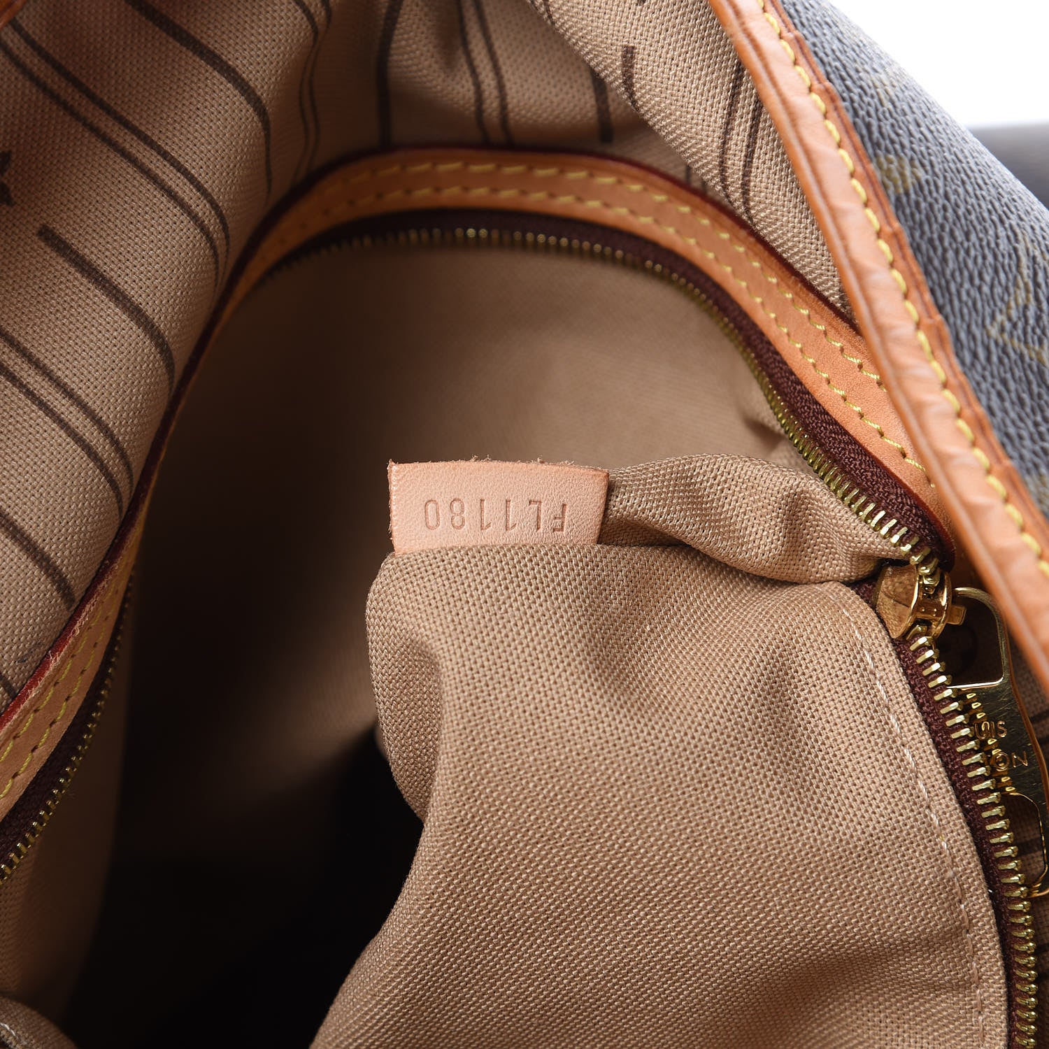 Louis Vuitton Monogram Delightful GM 7 of 17