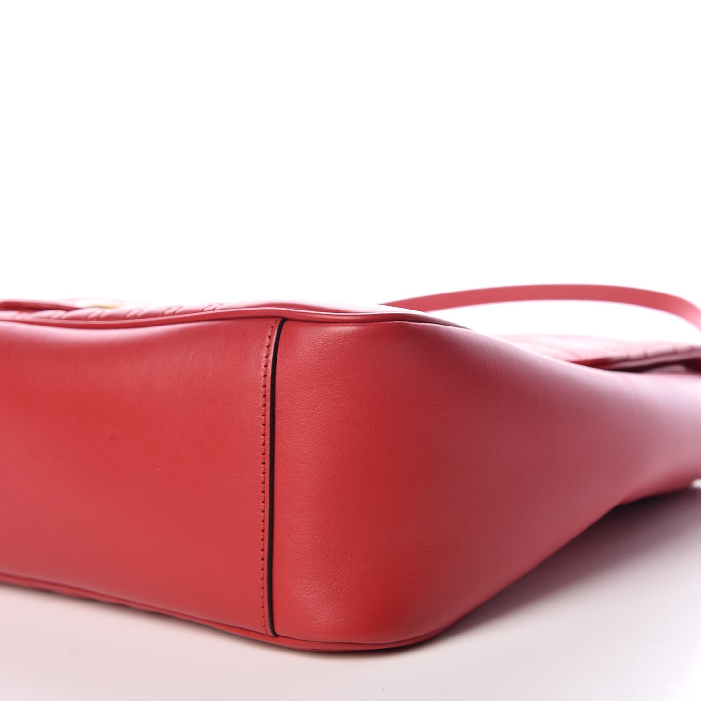 Calfskin Matelasse Large GG Marmont Shoulder Bag Hibiscus Red