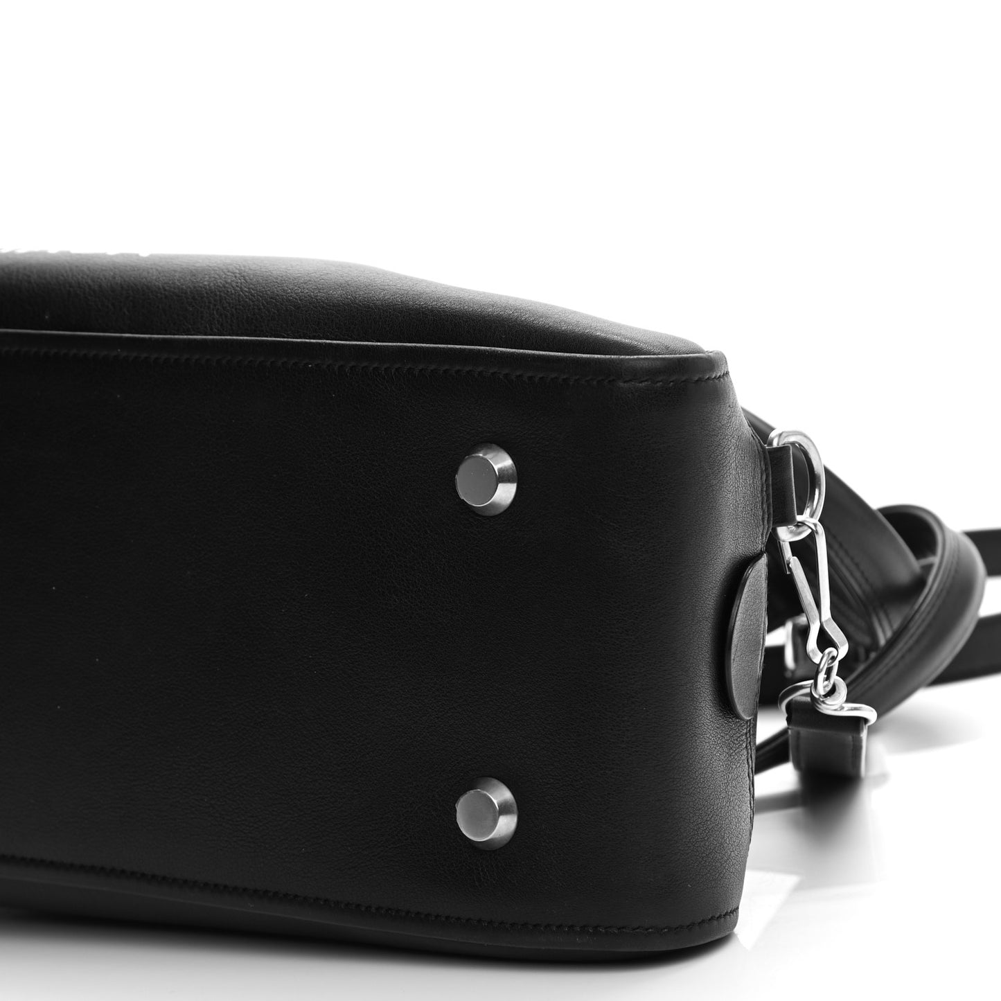 Calfskin M Triangle Duffle Black