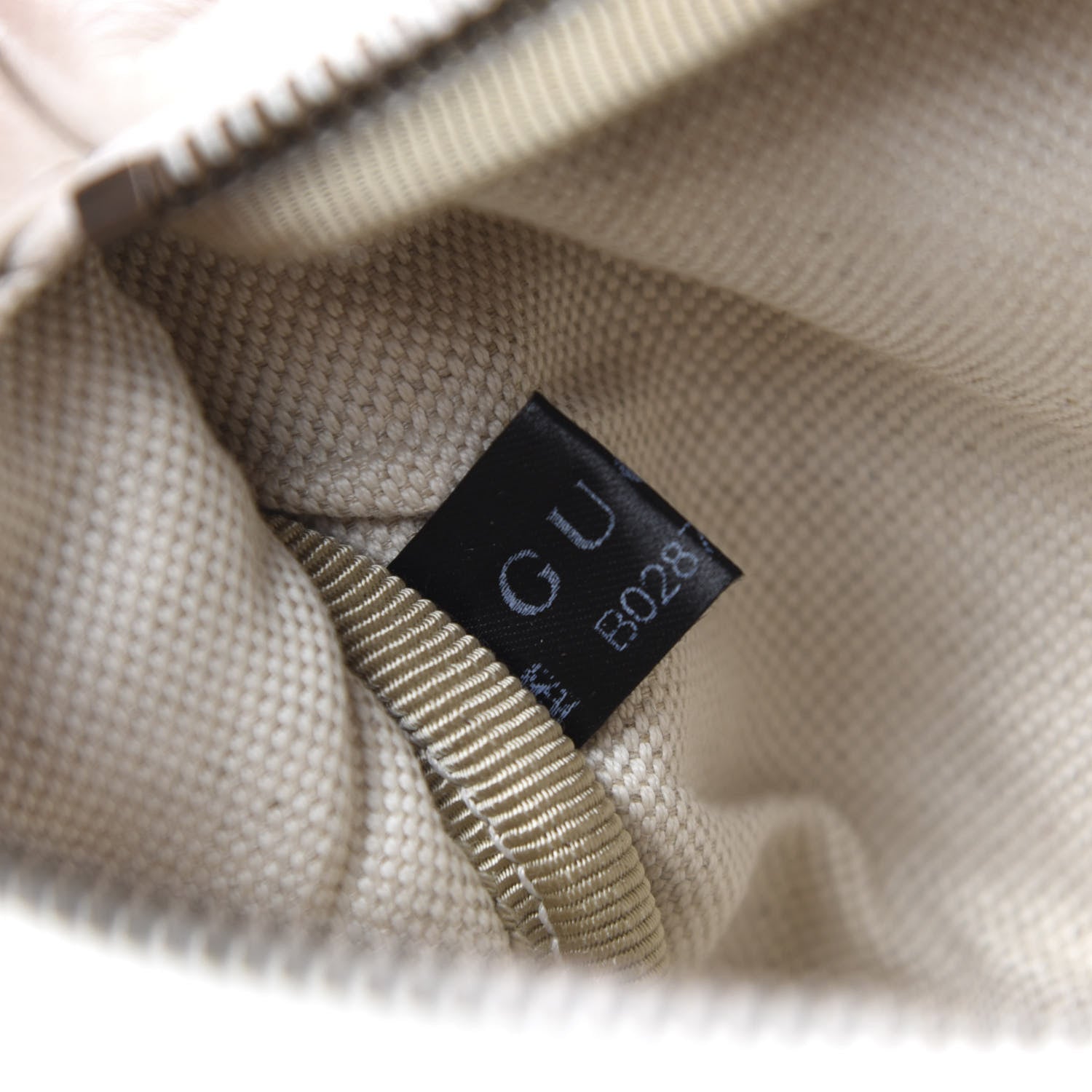 Gucci Grained Calfskin Small Logo Belt Bag White 8 of 10