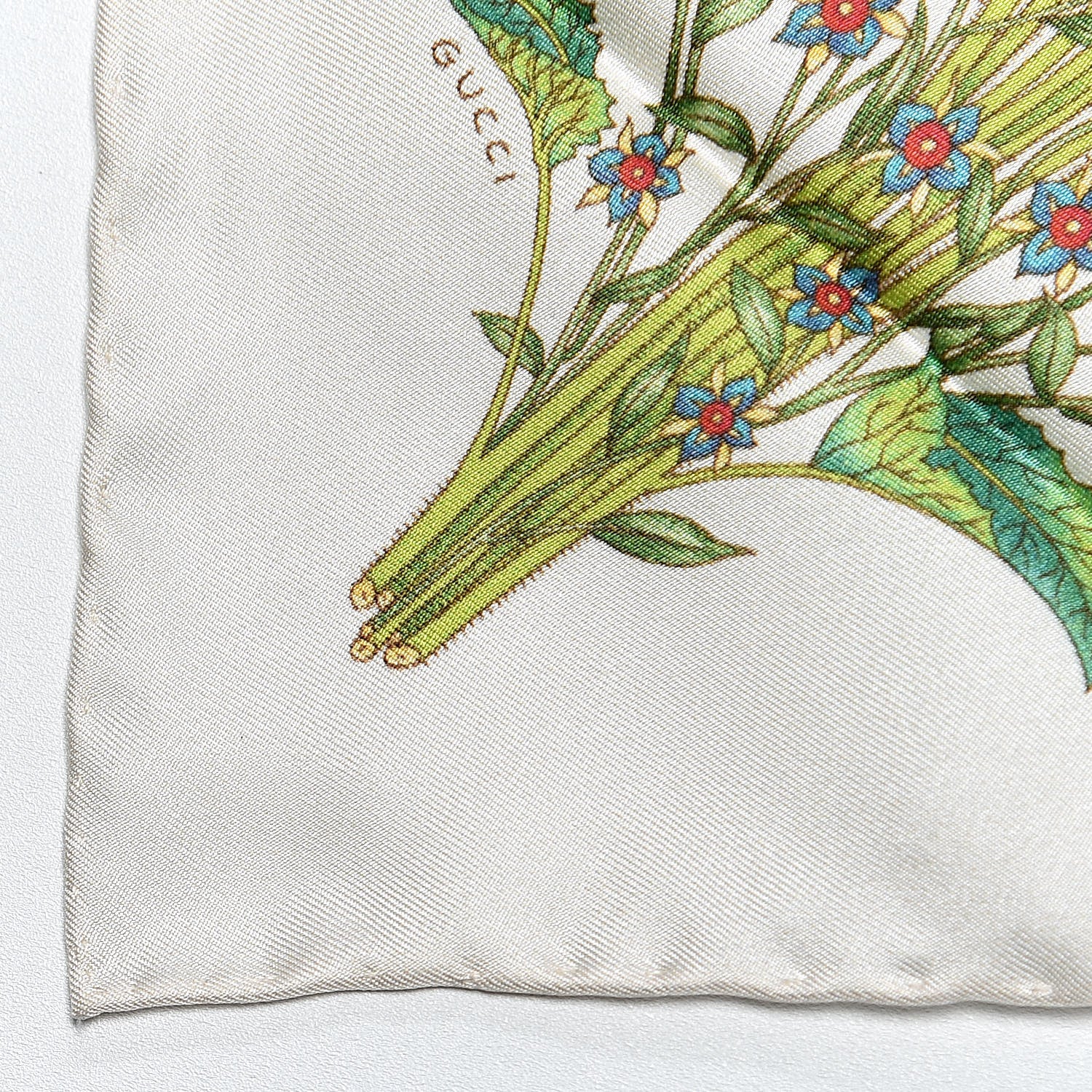 Gucci Silk Twill Nuovoflora Square Handkerchief Ivory Blue 8 of 9