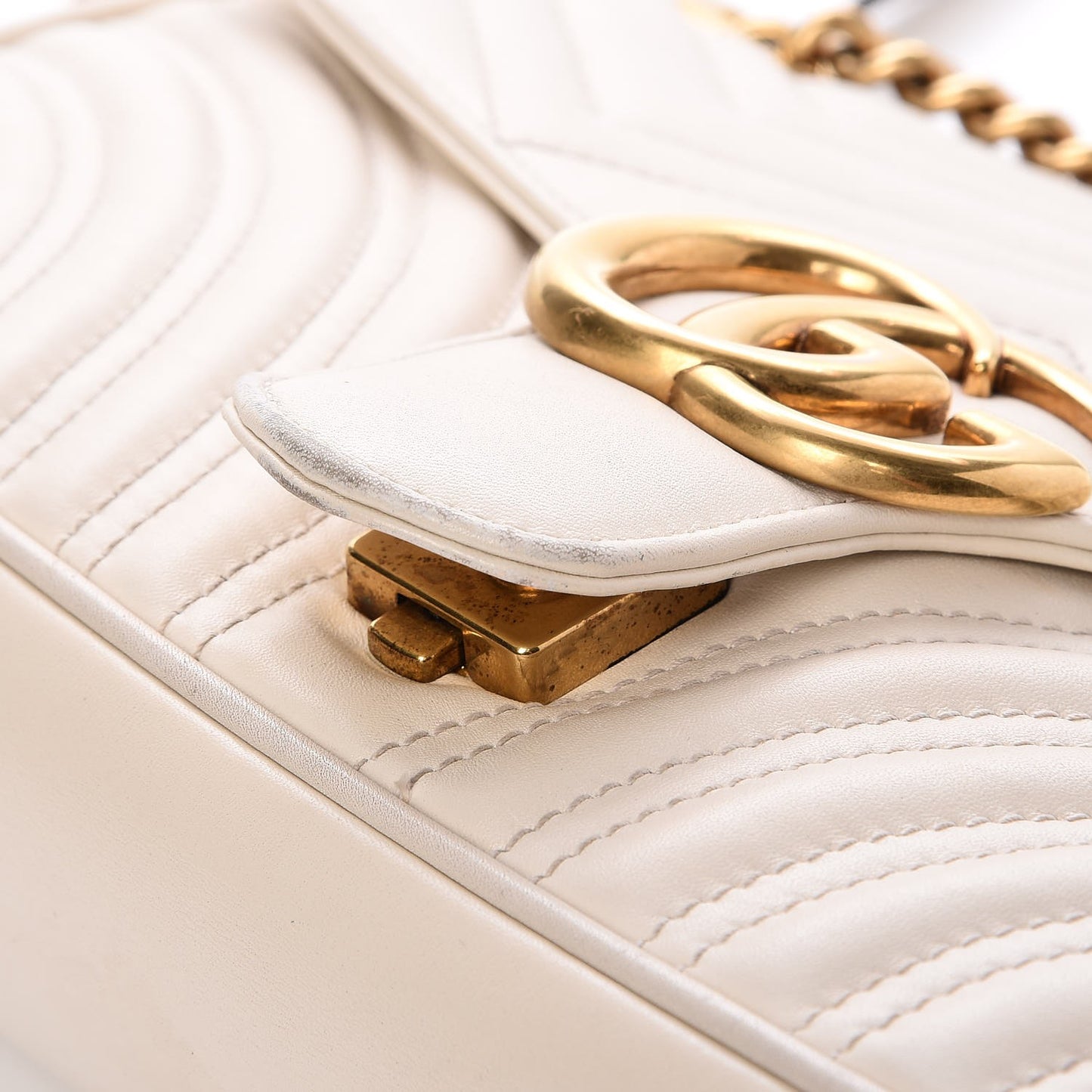 Calfskin Matelasse Small GG Marmont Shoulder Bag White