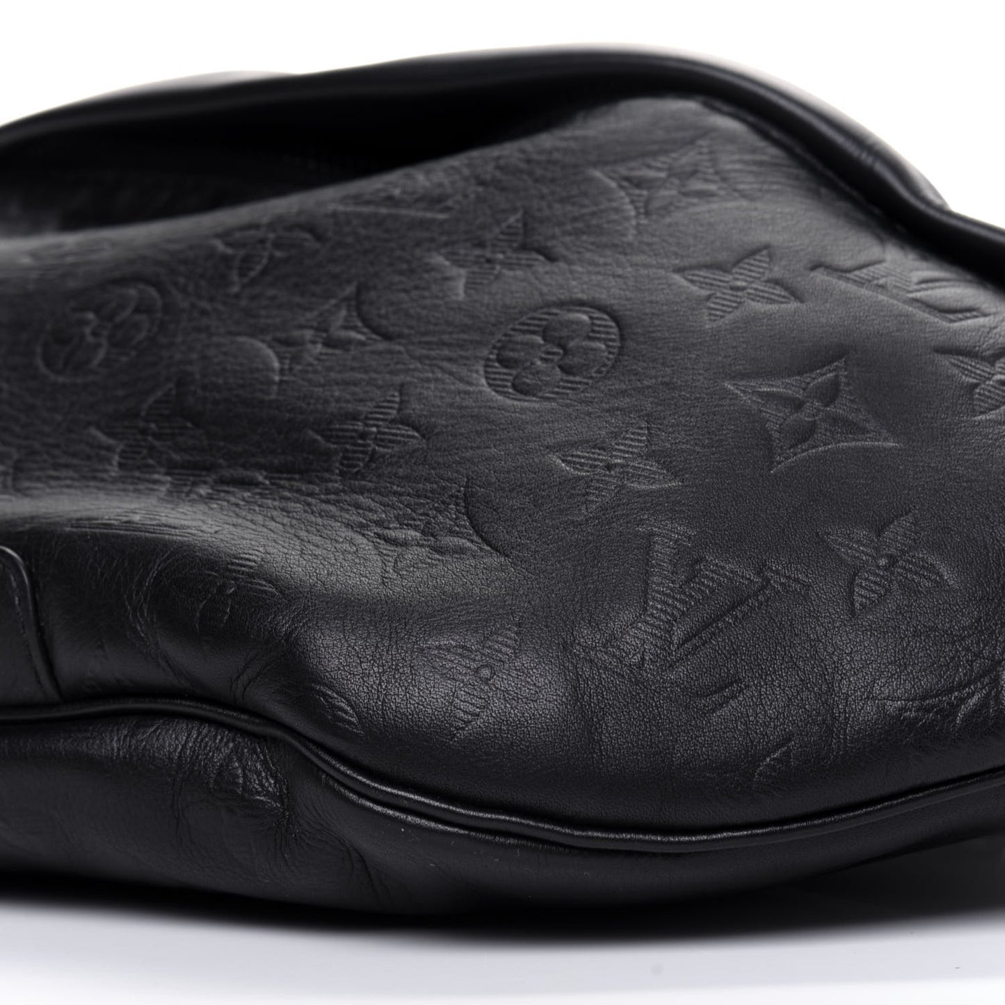 Calfskin Monogram Shadow Discovery Bumbag Black