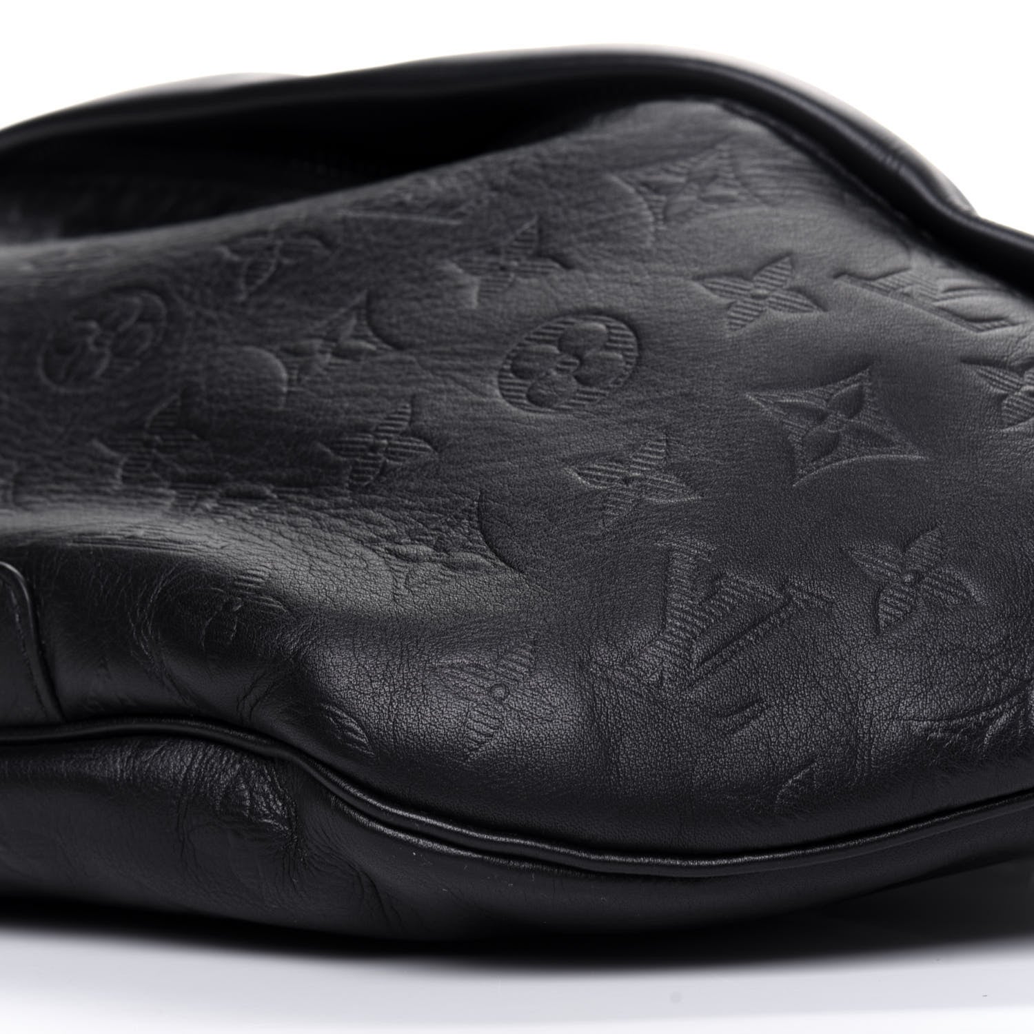 Louis Vuitton Calfskin Monogram Shadow Discovery Bumbag Black 8 of 10