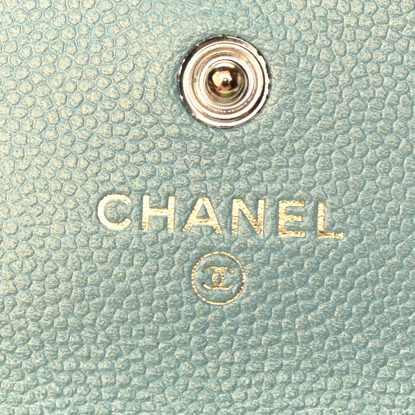 Iridescent Caviar Quilted Pearl Card Holder On Chain Green
