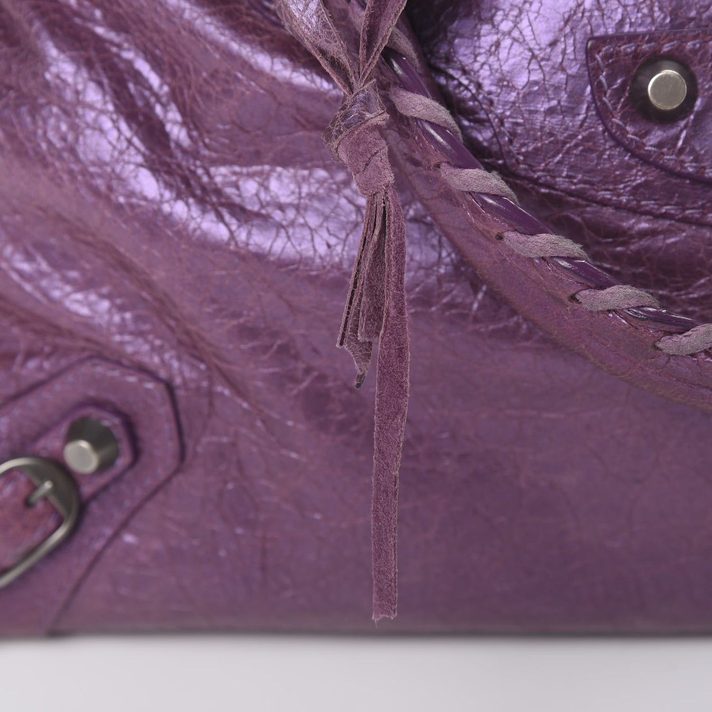 Agneau Classic Hardware City Metallic Purple