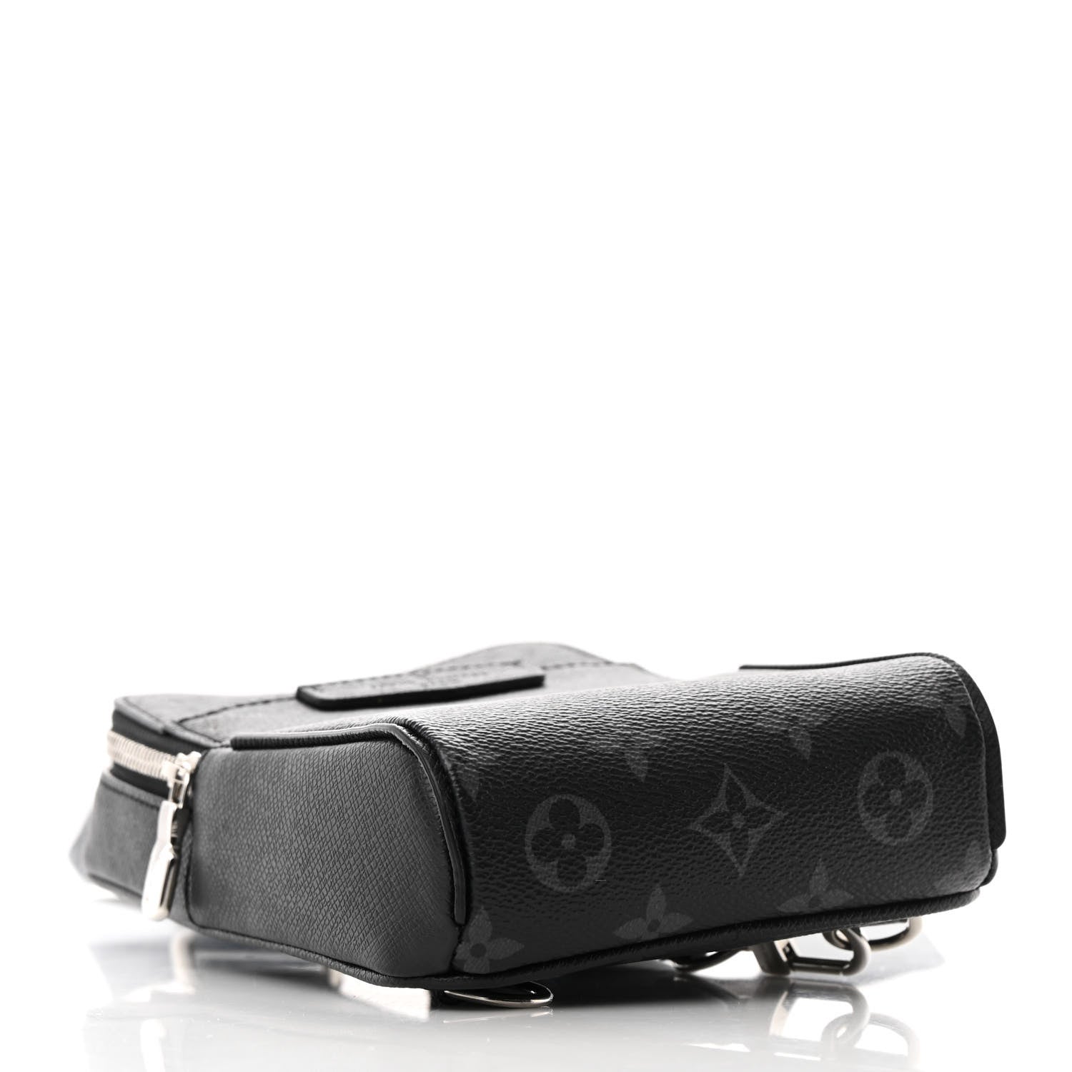 Louis Vuitton Taigarama Outdoor Slingbag Black 4 of 10