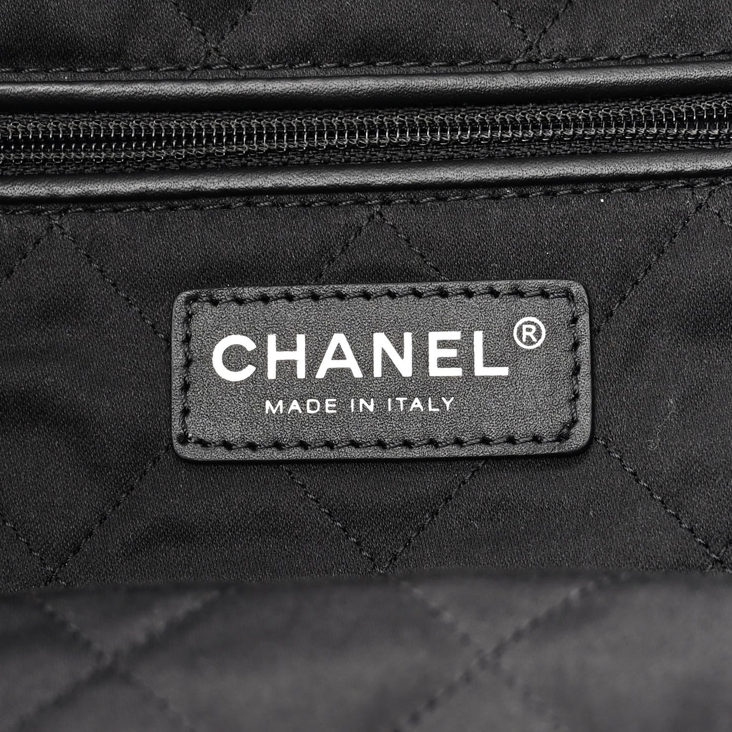 Shiny Calfskin Quilted Small Chanel 22 Black