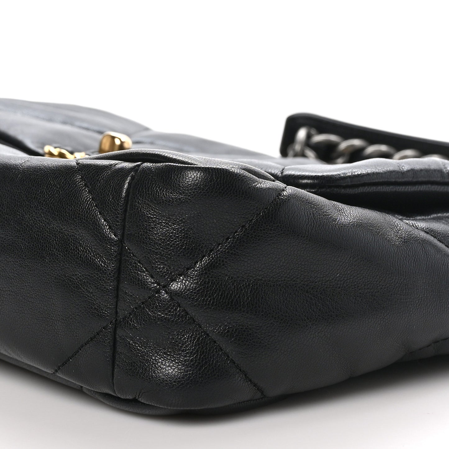Goatskin Quilted Medium Chanel 19 Flap Black