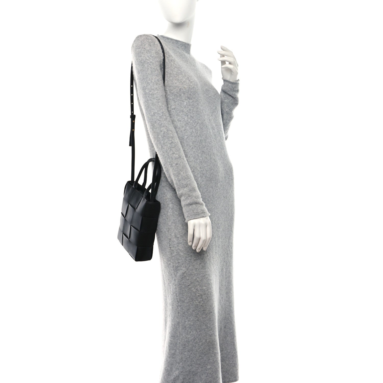Bottega Veneta Lambskin Maxi Intrecciato North South Cassette Tote Black 2 of 8