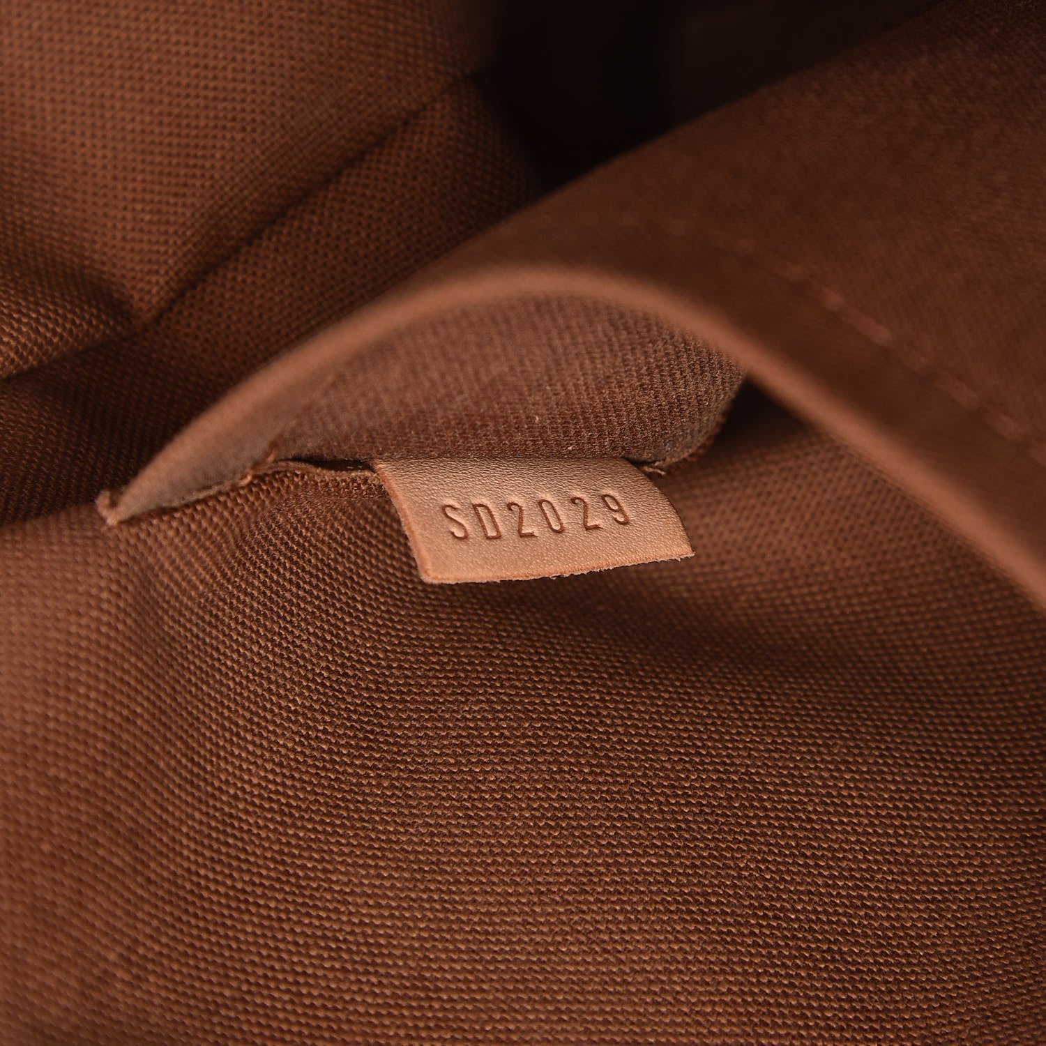 Louis Vuitton Monogram Tivoli GM 7 of 14