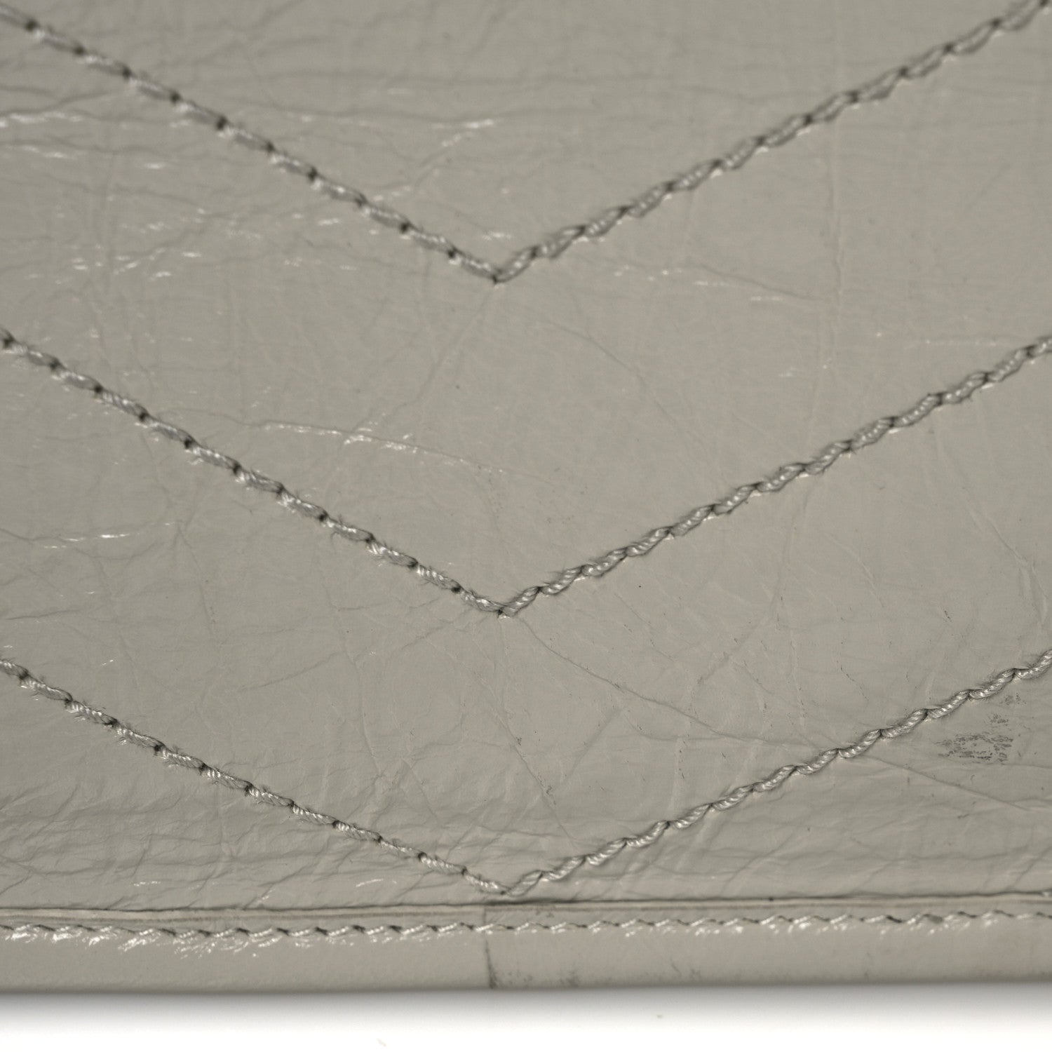 Saint Laurent Crinkled Calfskin Matelasse Monogram Baby Niki Chain Satchel Blanc Vintage 12 of 14