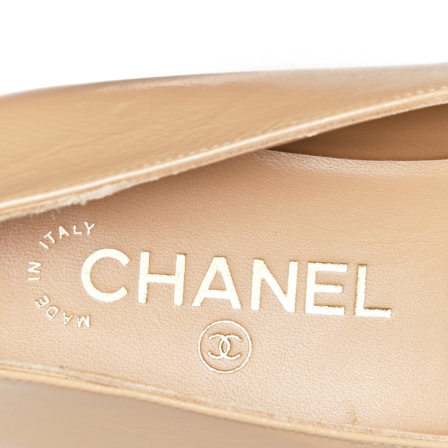 Crinkled Calfskin Chain CC Mocassin Loafers  39 Beige