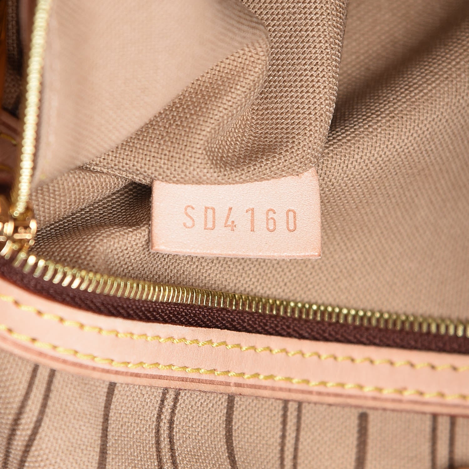 Louis Vuitton Monogram Delightful GM 7 of 15