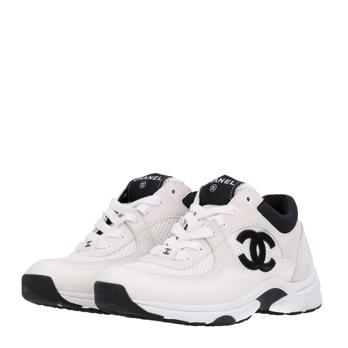 Mesh Suede Calfskin Grained Calfskin Womens CC Sneakers 38 White Black
