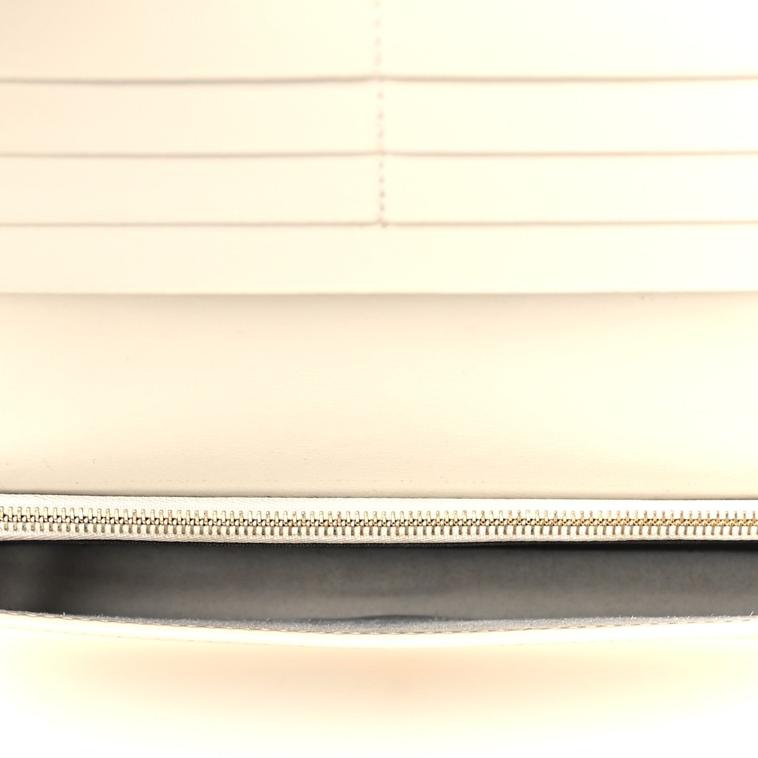 Gucci Boarded Plutone Calfskin Horsebit 1955 Wallet On Chain Mystic White 5 of 14