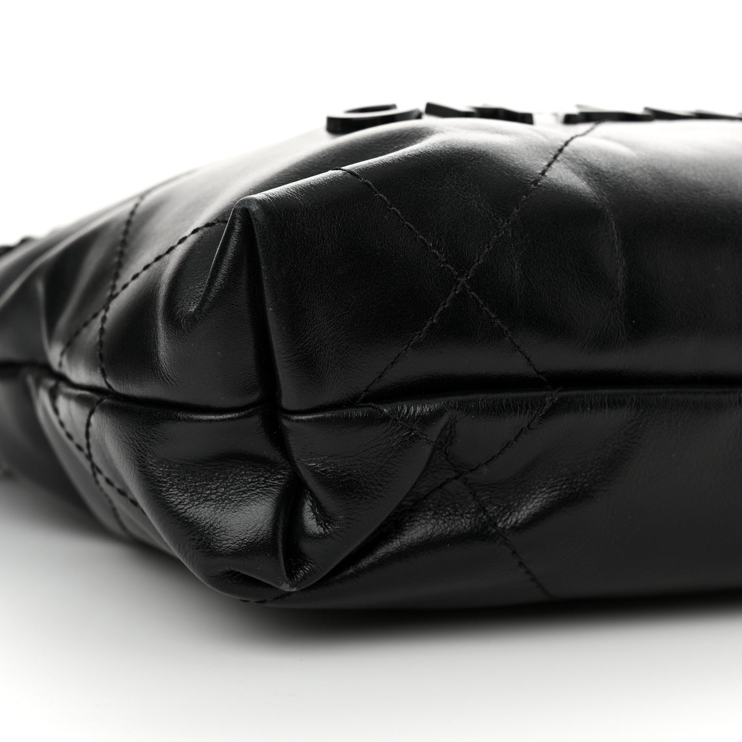 Shiny Calfskin Quilted Mini Chanel 22 So Black
