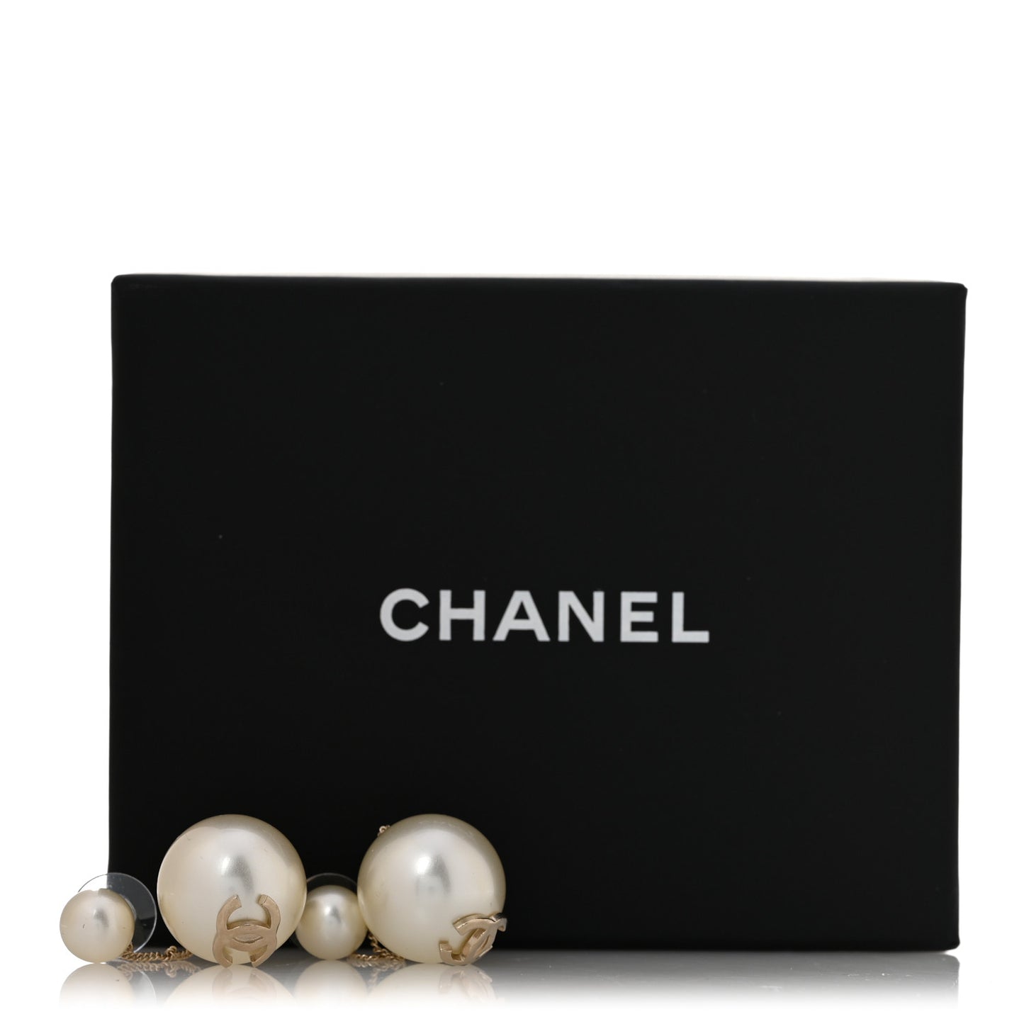 Pearl CC Chain Drop Earrings Gold