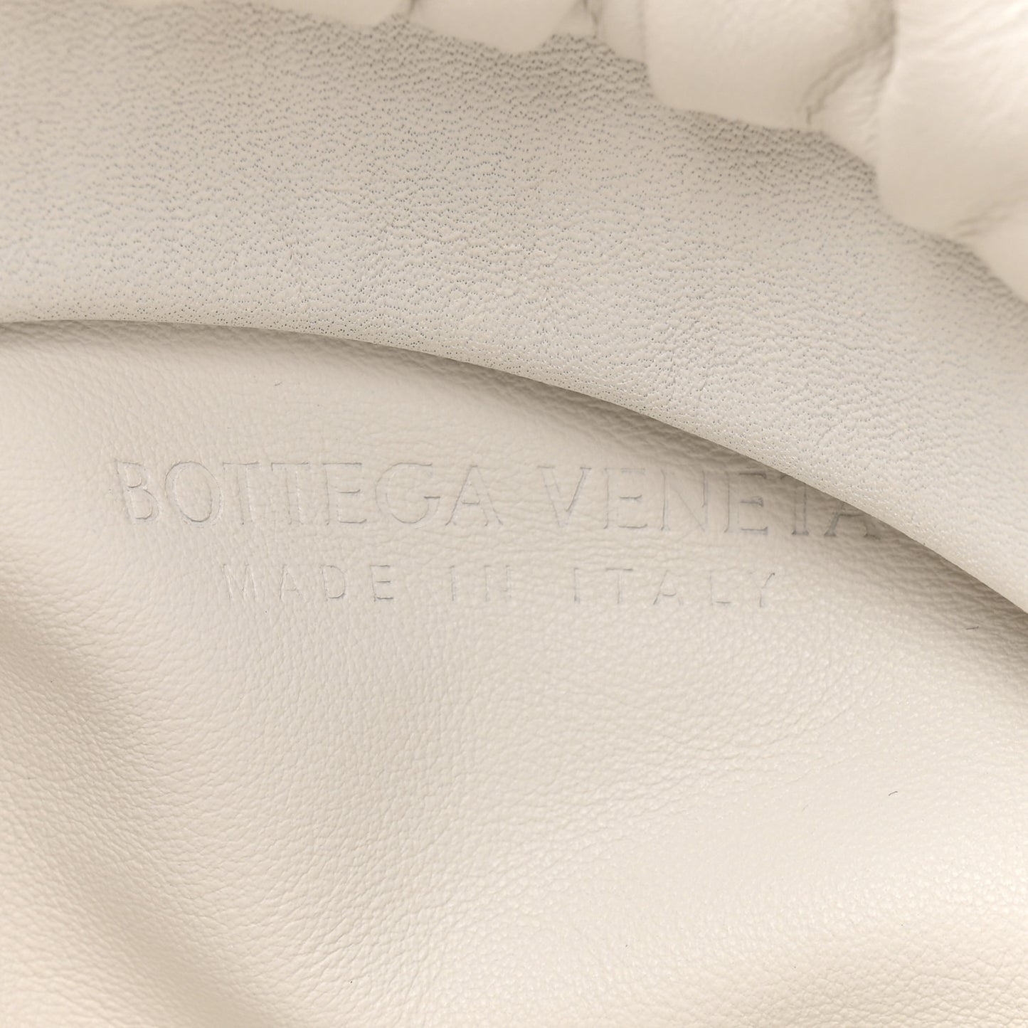 Calfskin The Pouch Chain Plaster