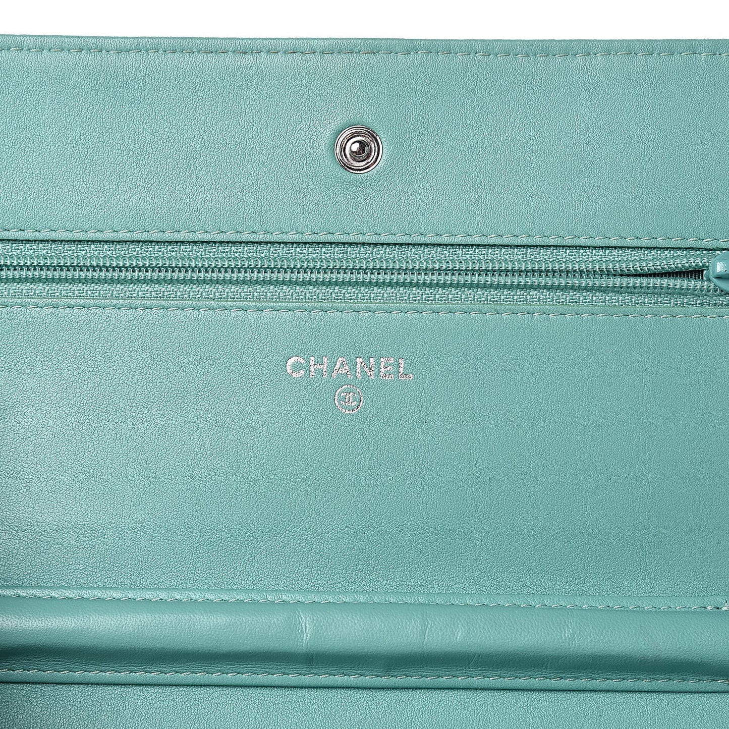 Patent Quilted Wallet On Chain WOC Green