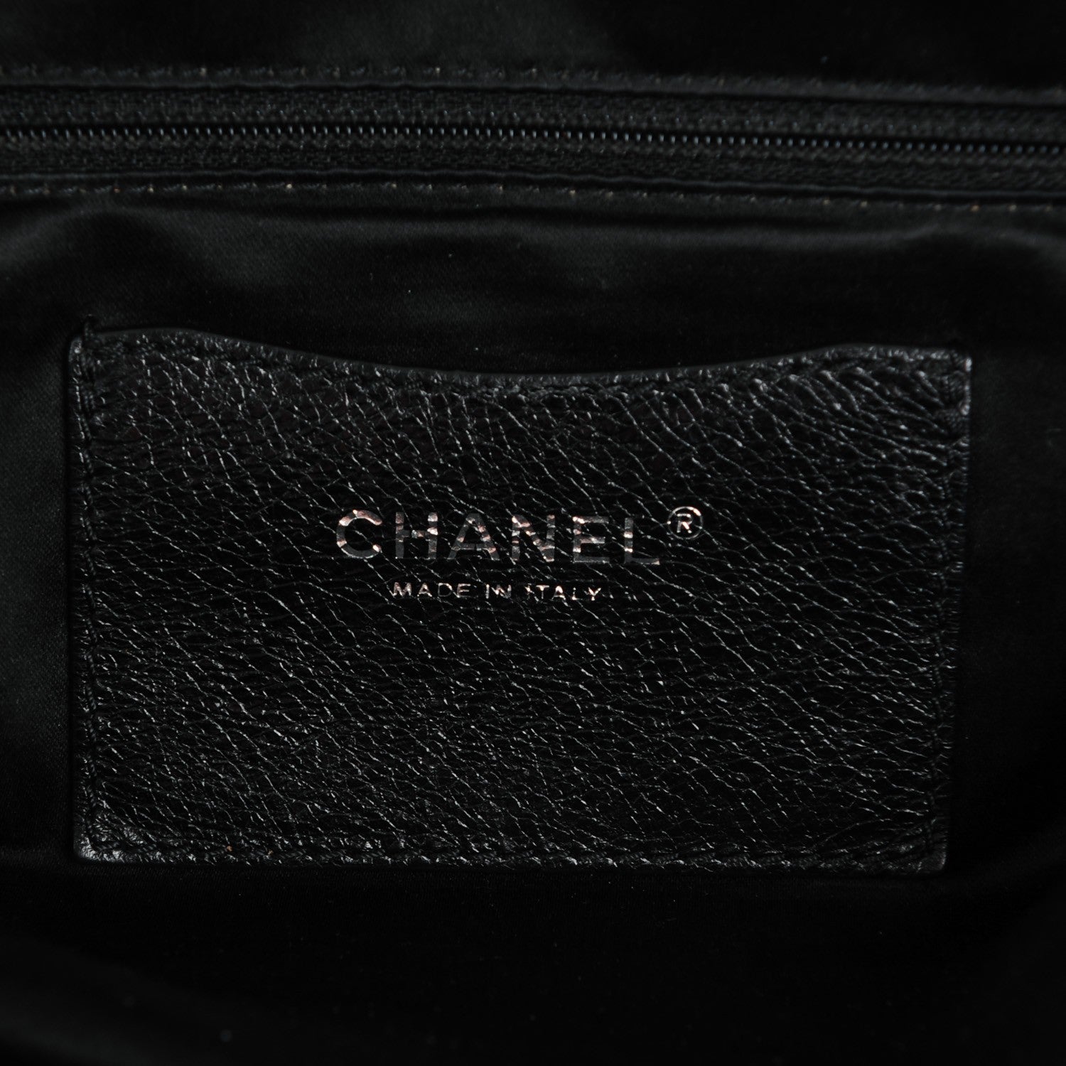 Chanel Glazed Calfskin Large On The Road Tote Black 7 of 10