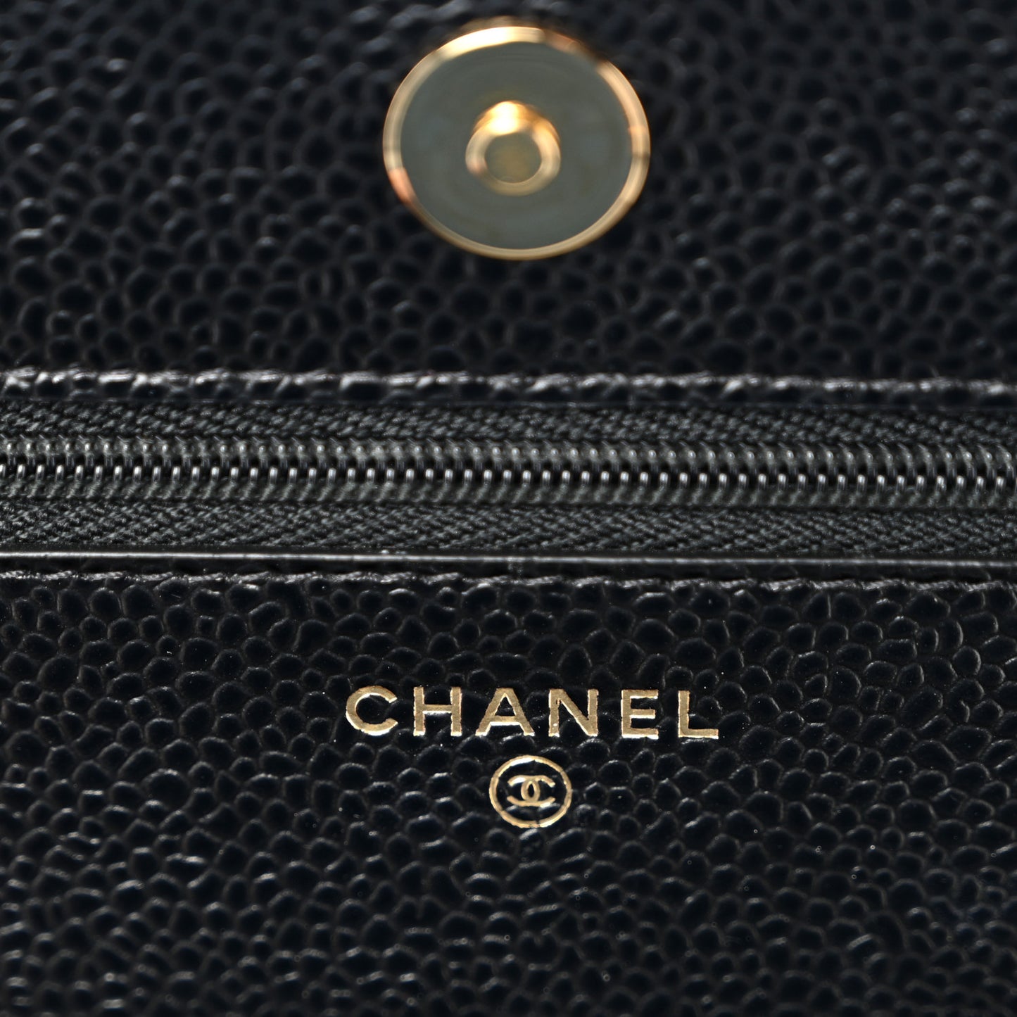 Caviar Quilted Wallet on Chain WOC Black