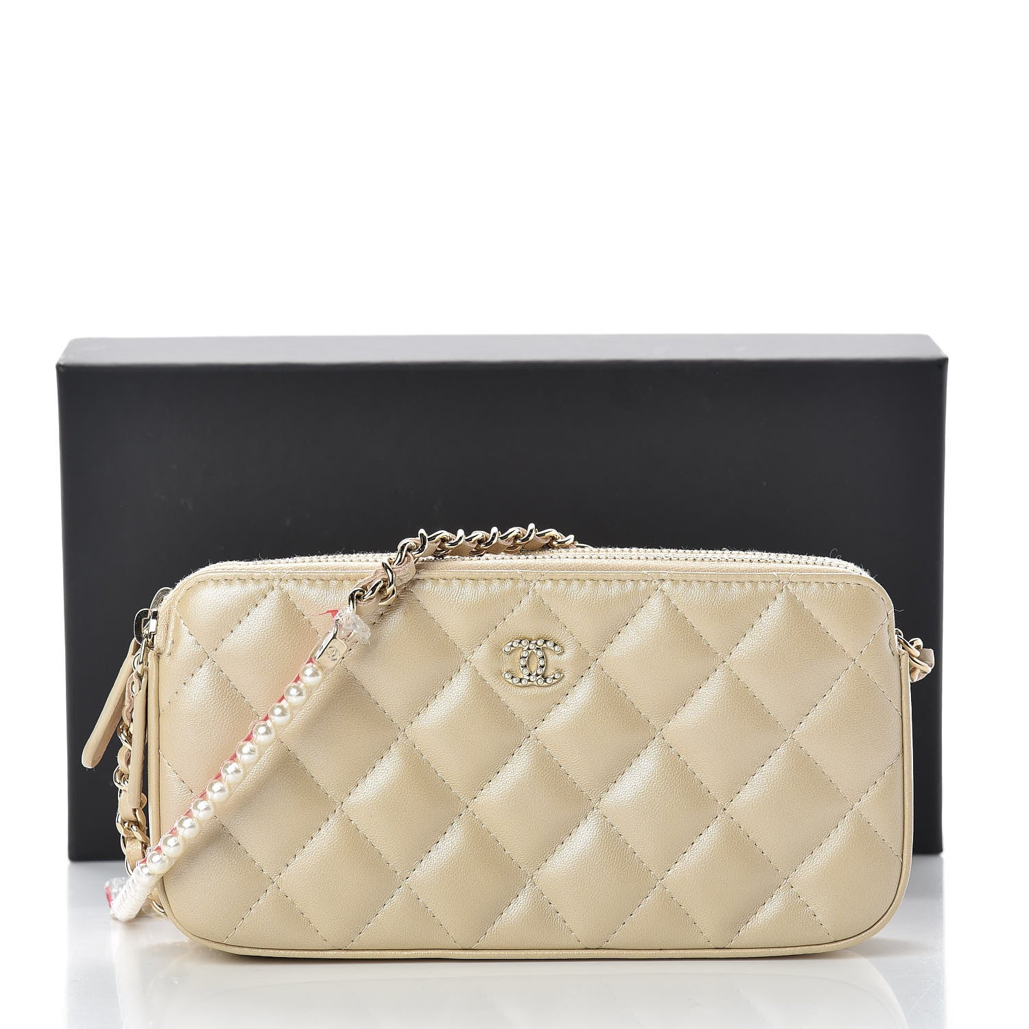 Chanel Iridescent Lambskin Quilted Pearl Clutch With Chain Beige 14 of 14