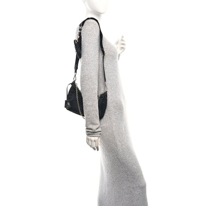Prada Nylon Re-Edition 2005 Shoulder Bag Black 2 of 11