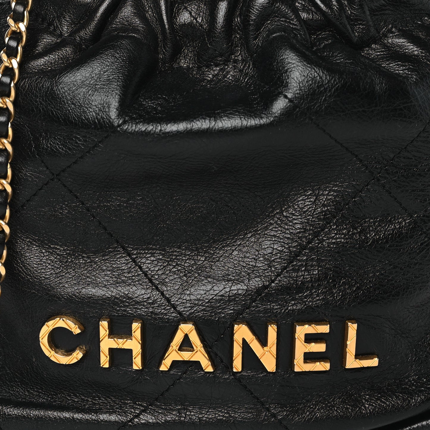 Shiny Crumpled Calfskin Quilted Pearl Mini Chanel 22 Black