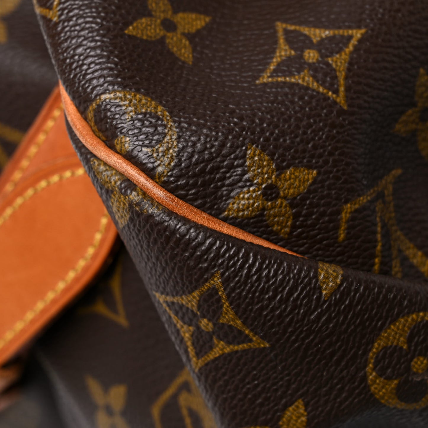 Monogram Saumur 43