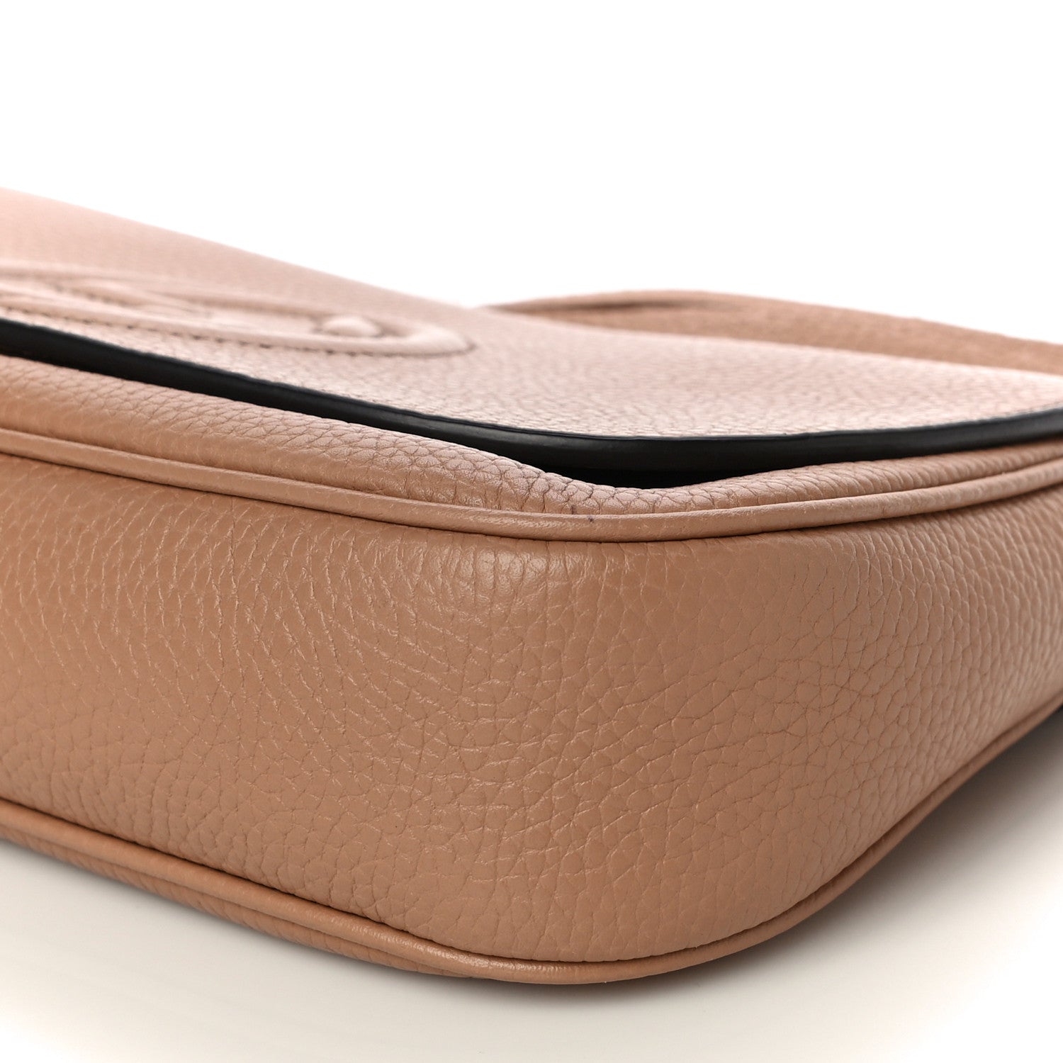 Gucci Pebbled Calfskin Medium Soho Flap Crossbody Camelia 10 of 11