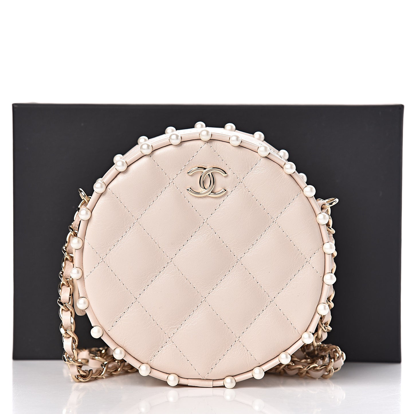 Calfskin Quilted Pearl Round Clutch With Chain White