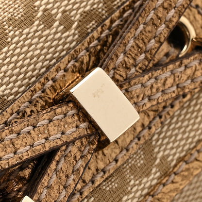 Gucci Metallic GG Supreme Monogram Bow 6 Key Holder Case    Beige Gold 15 of 18