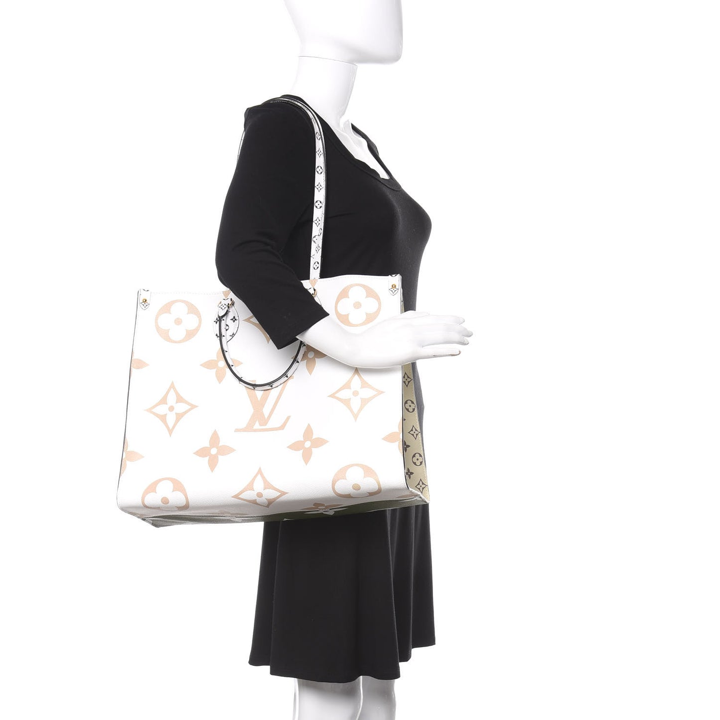 Monogram Giant Onthego GM Kaki Beige