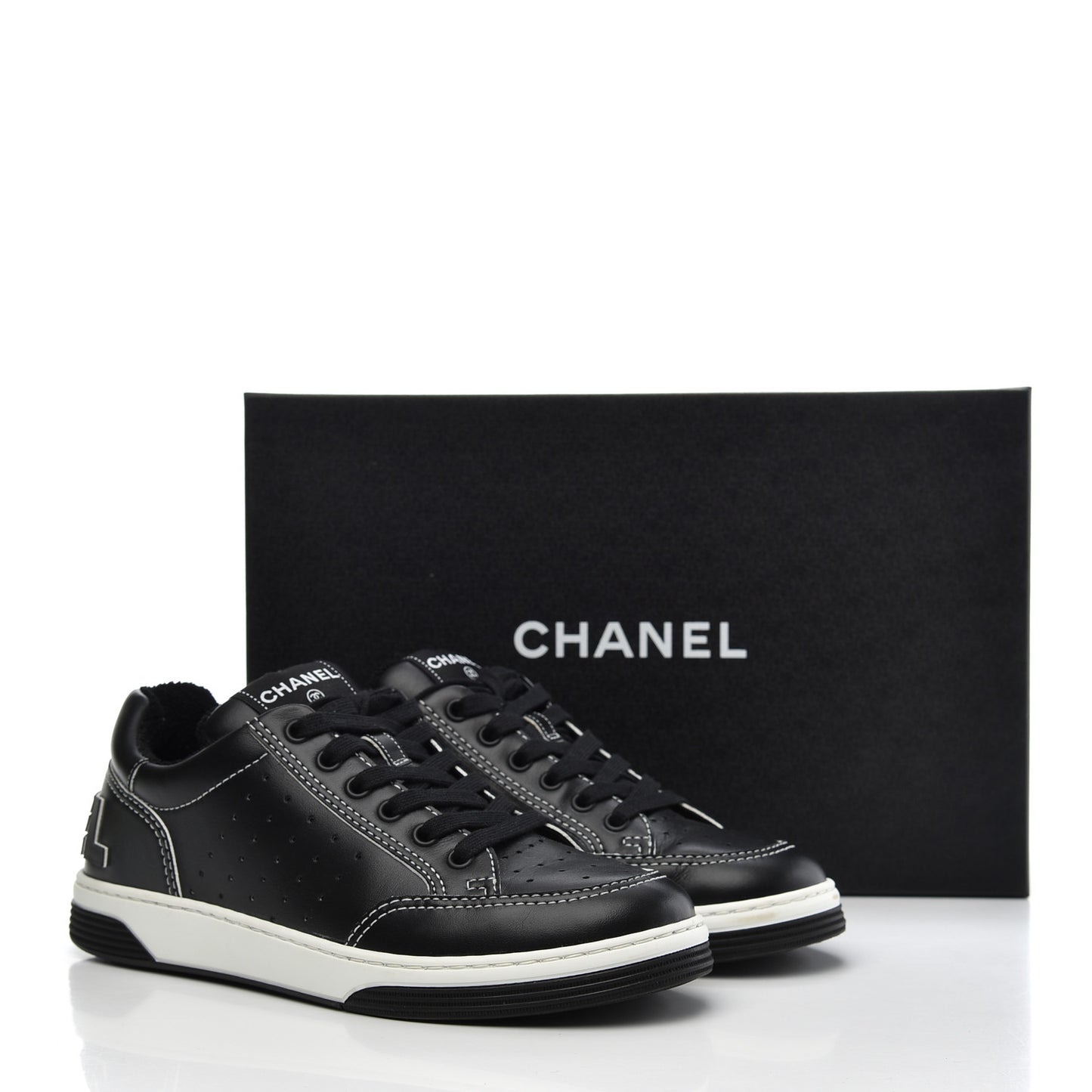 Calfskin Womens Logo Sneakers 38 Black White