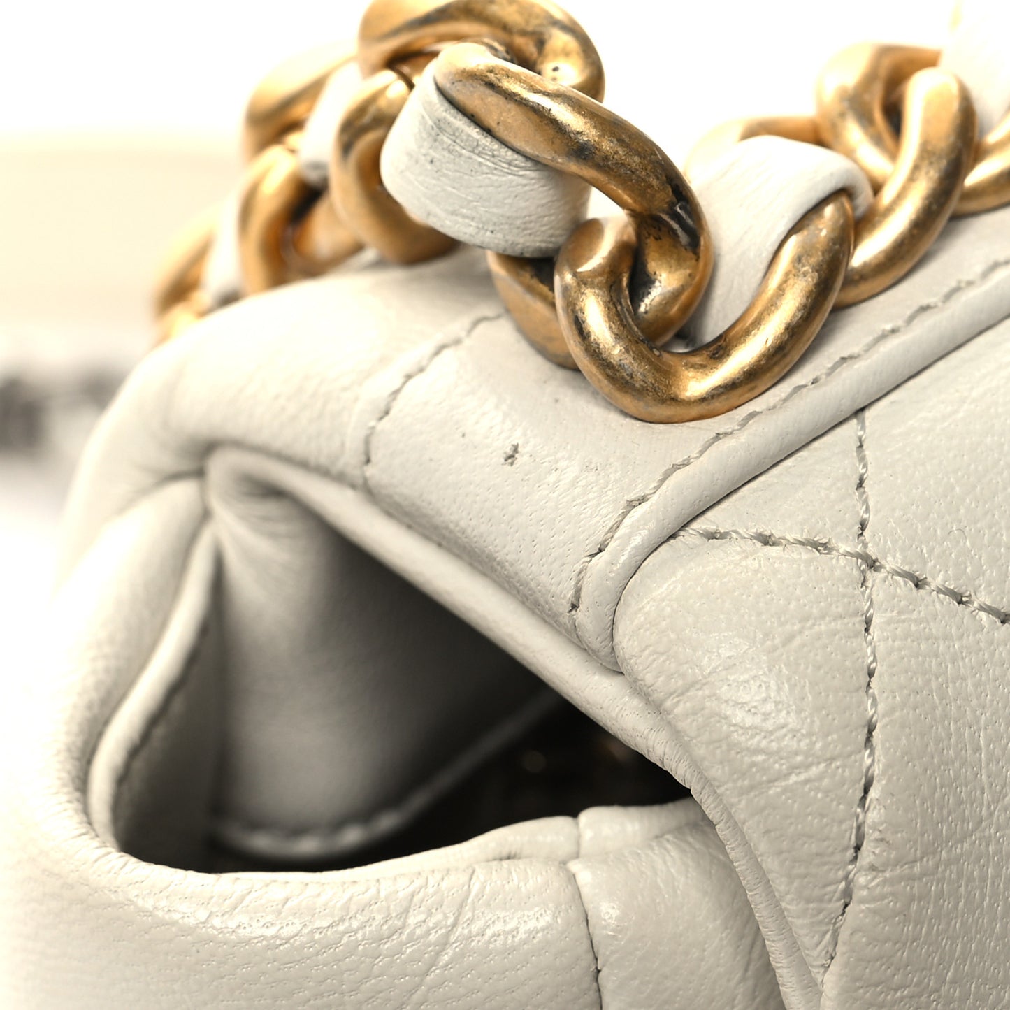 Goatskin Quilted Medium Chanel 19 Flap White