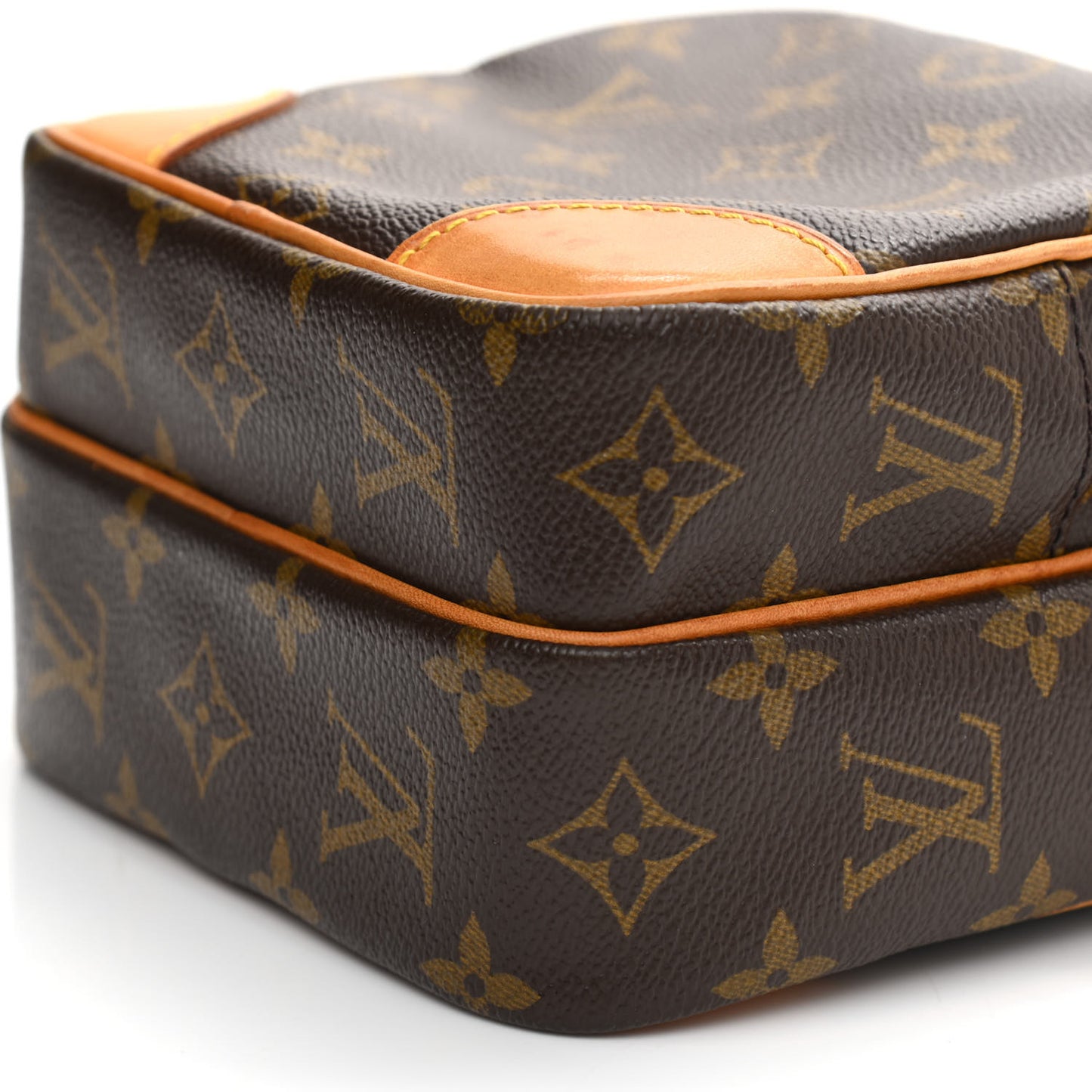 Monogram Amazone