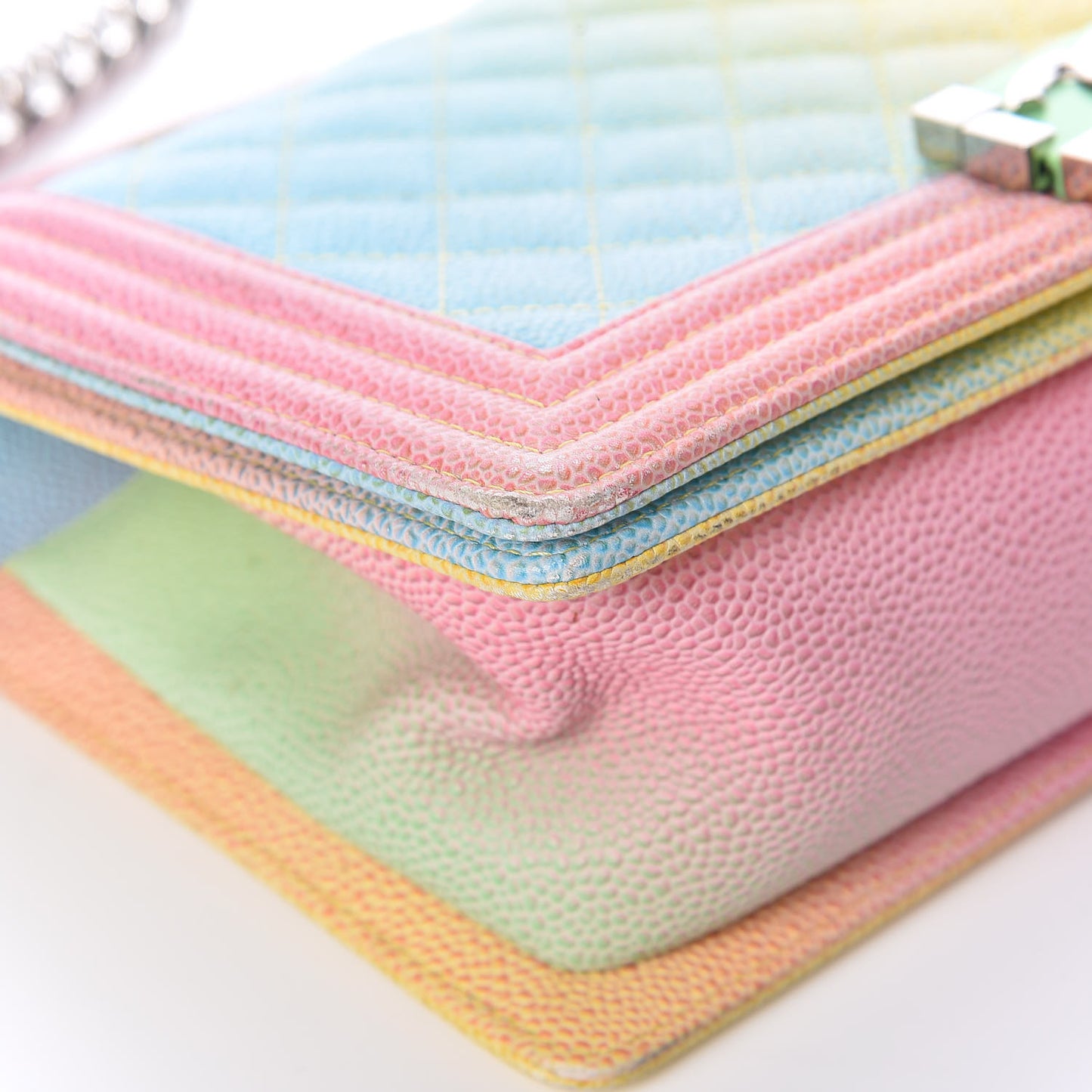 Caviar Quilted Medium Cuba Rainbow Boy Flap Multicolor