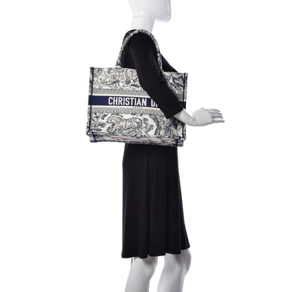 Christian Dior Canvas Embroidered Medium Dioriviera Toile De Jouy Book Tote Blue 2 of 8