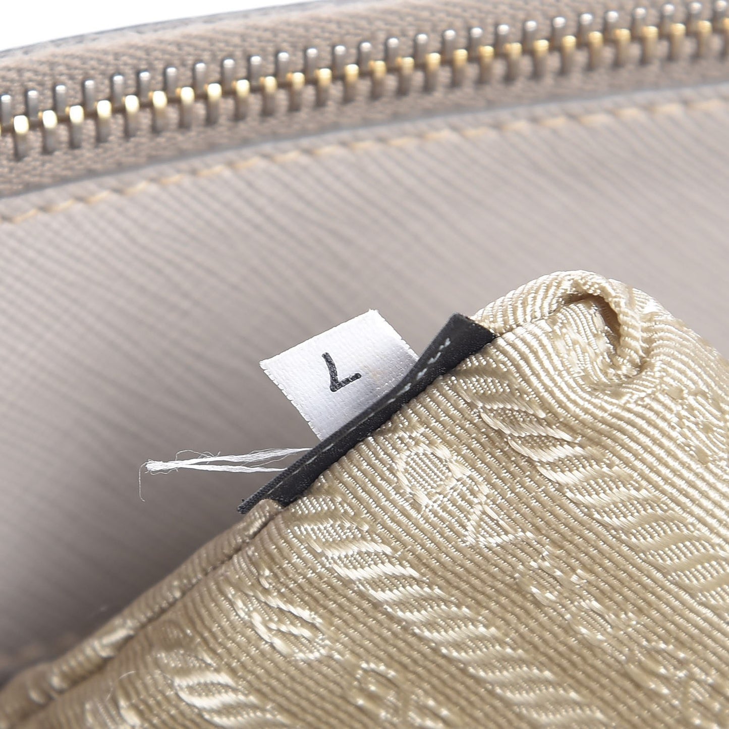 Saffiano Lux Extra Large Galleria Double Zip Tote Argilla